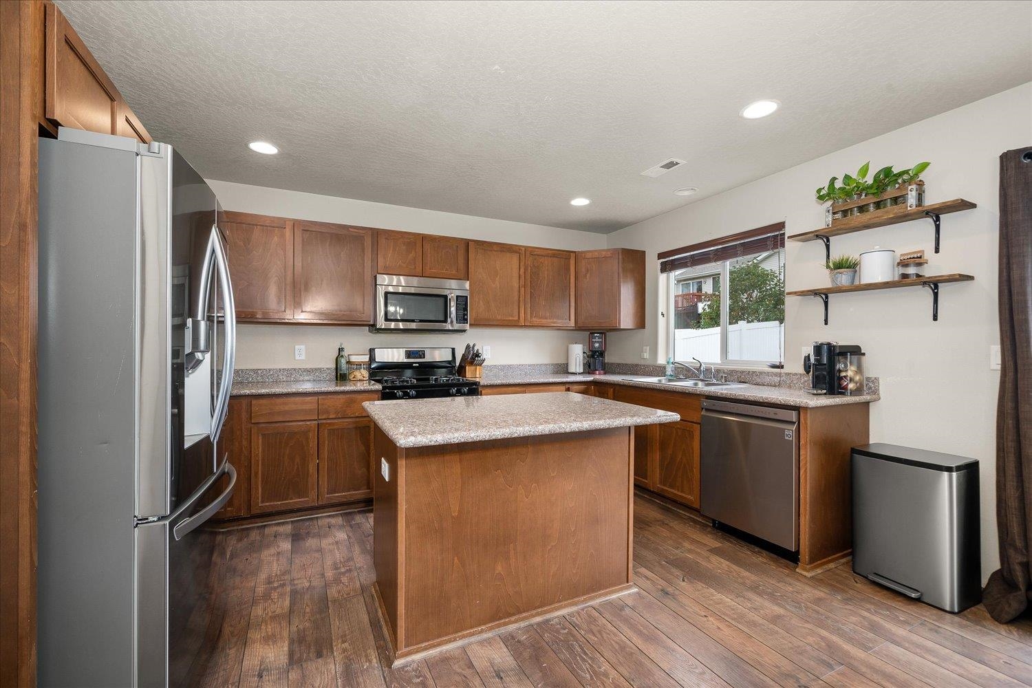 1712 W Kedlin Ln