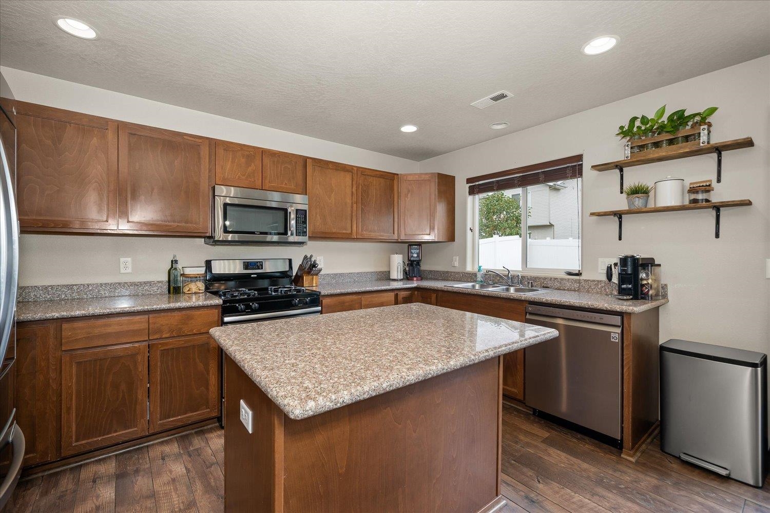 1712 W Kedlin Ln