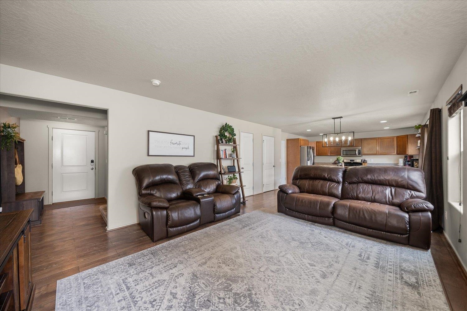 1712 W Kedlin Ln