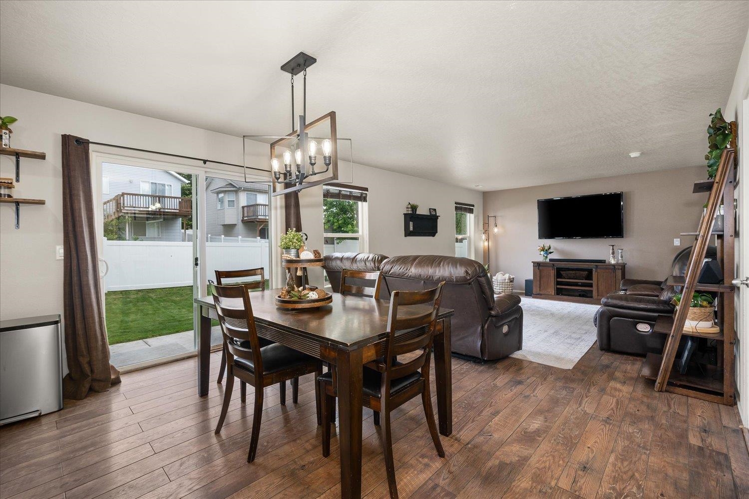 1712 W Kedlin Ln