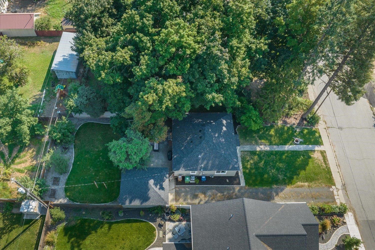 30 W 32nd Ave