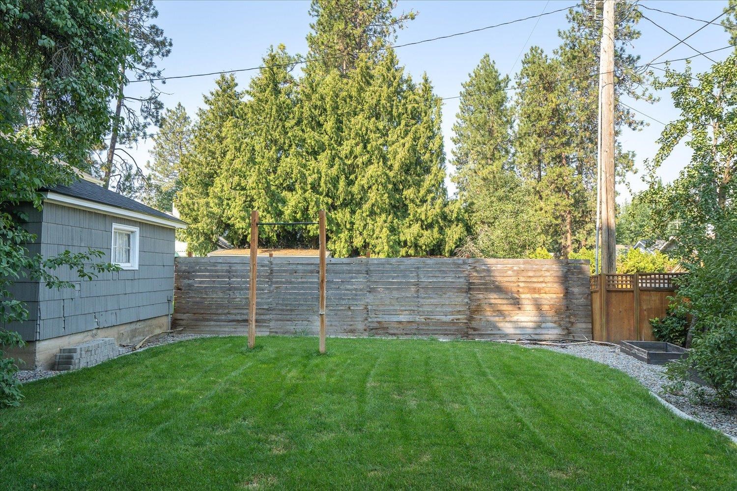 30 W 32nd Ave