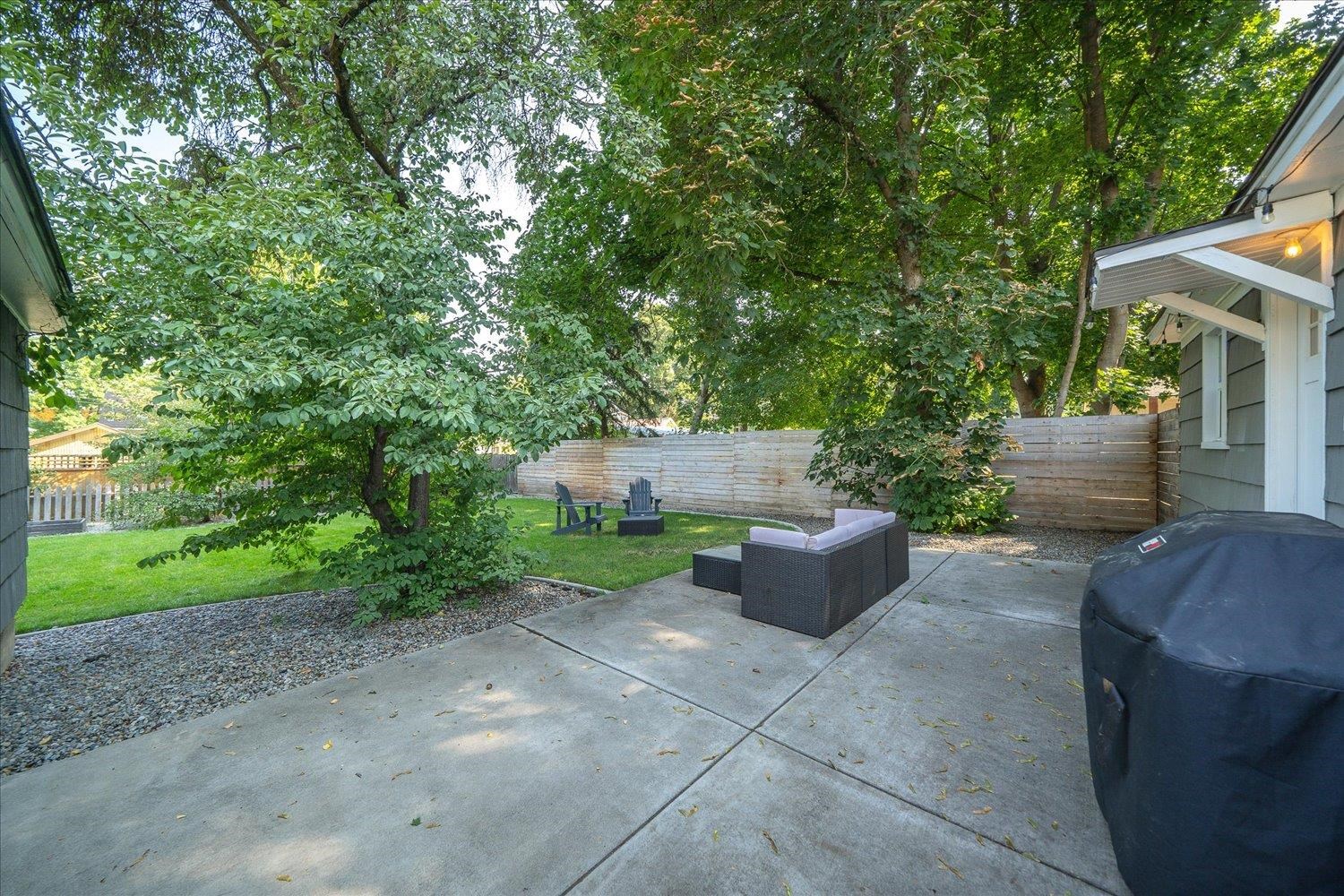 30 W 32nd Ave