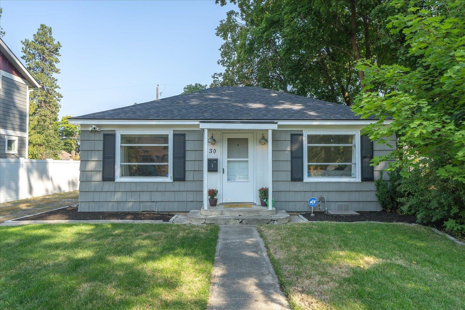 30 W 32nd Ave