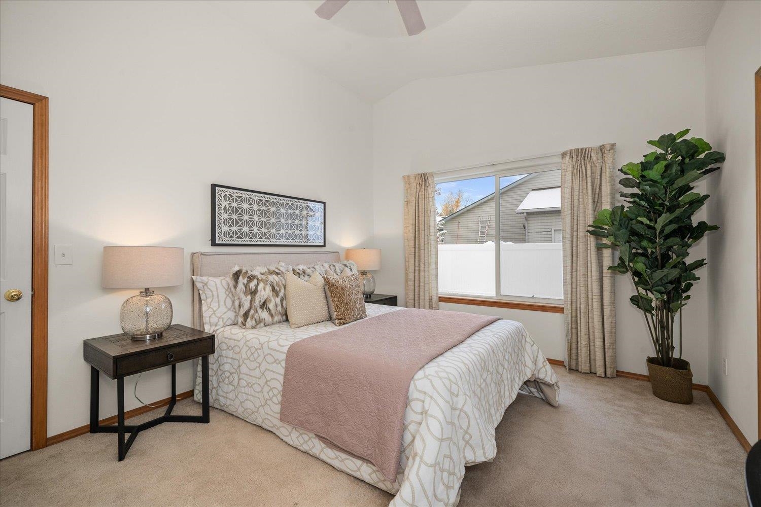 7919 S Strawberry St