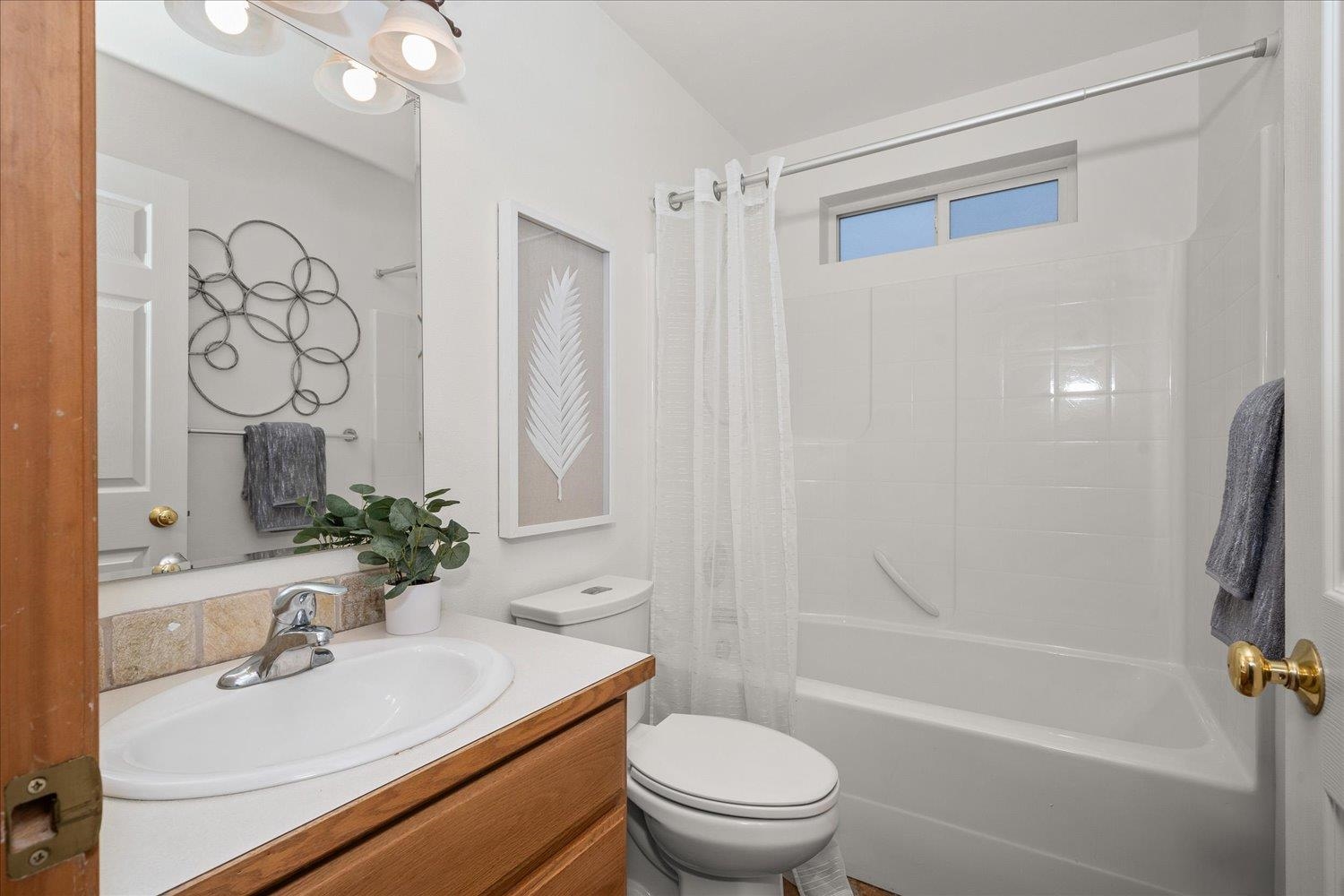 7919 S Strawberry St