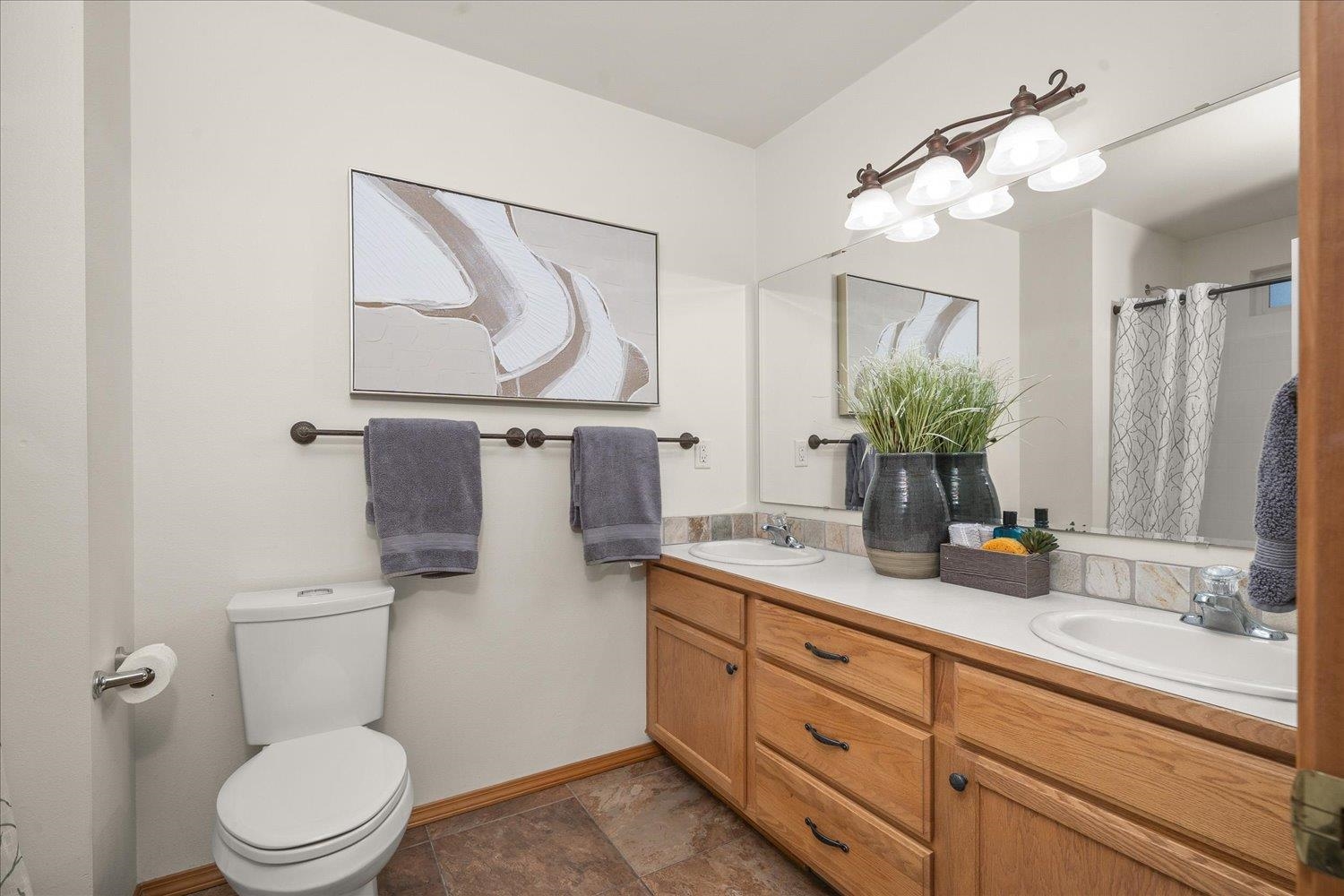 7919 S Strawberry St