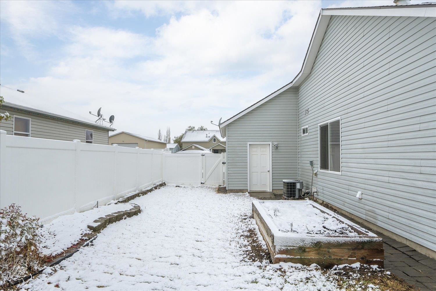 7919 S Strawberry St