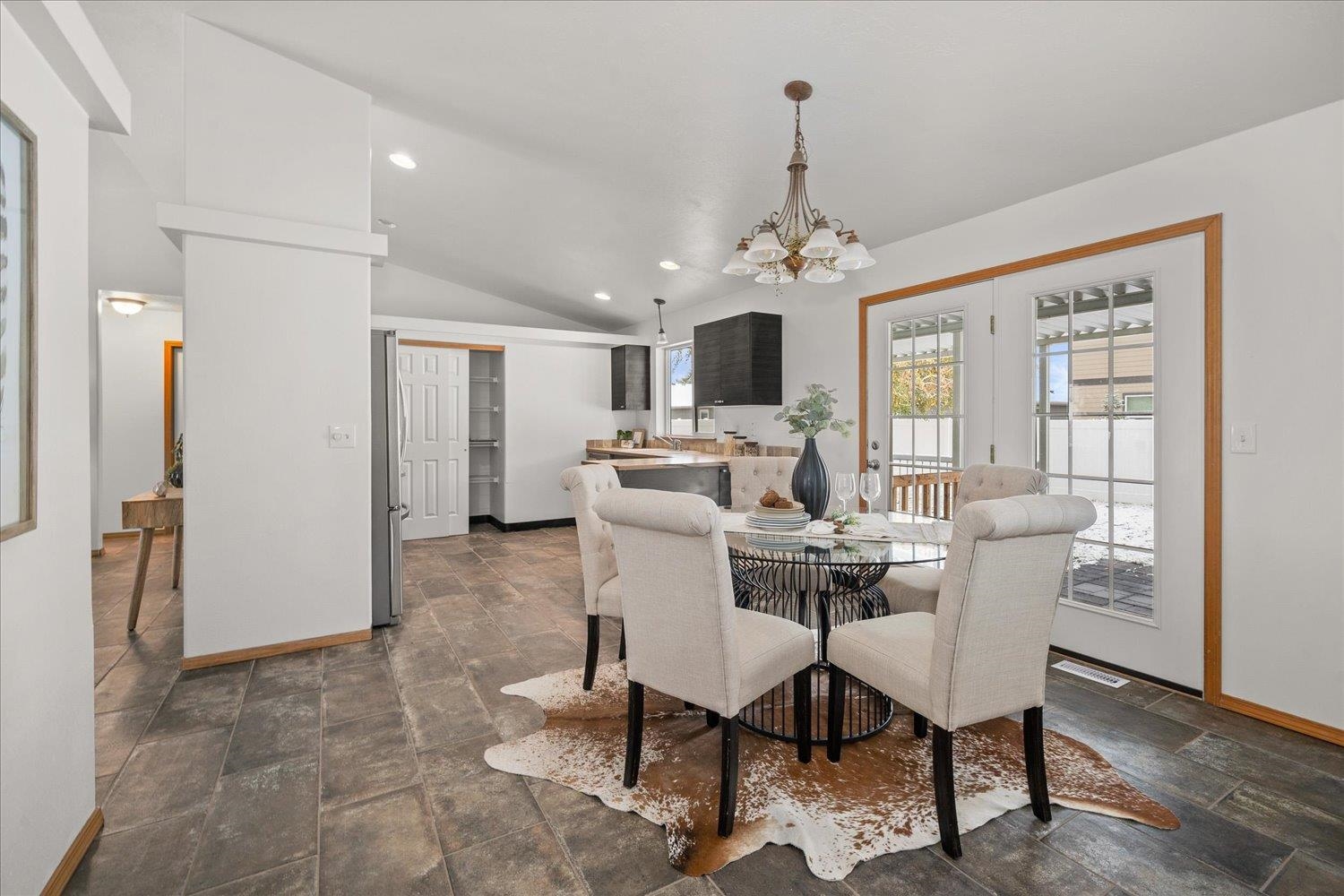 7919 S Strawberry St