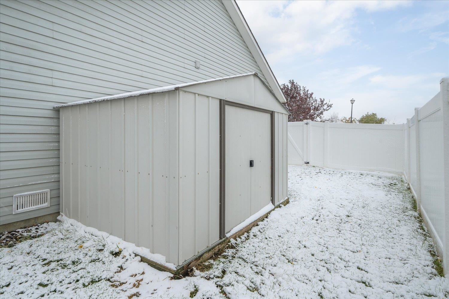 7919 S Strawberry St