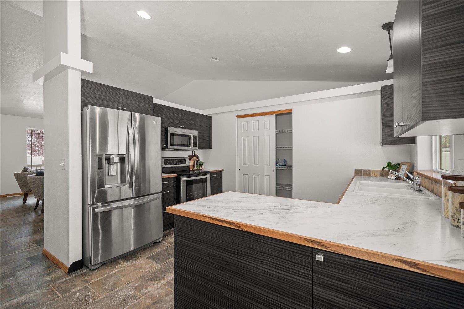 7919 S Strawberry St