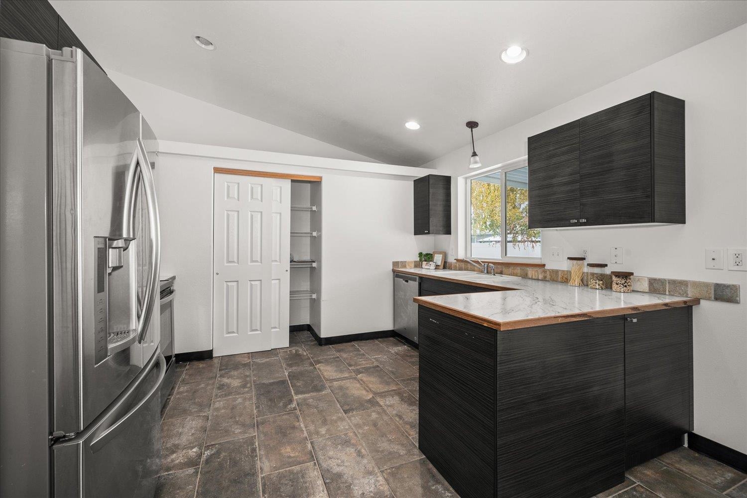 7919 S Strawberry St