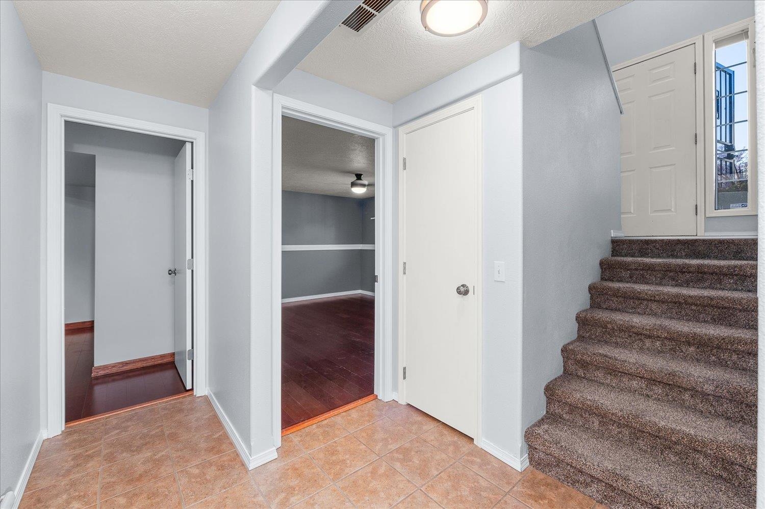 23114 E Valleyway Ave