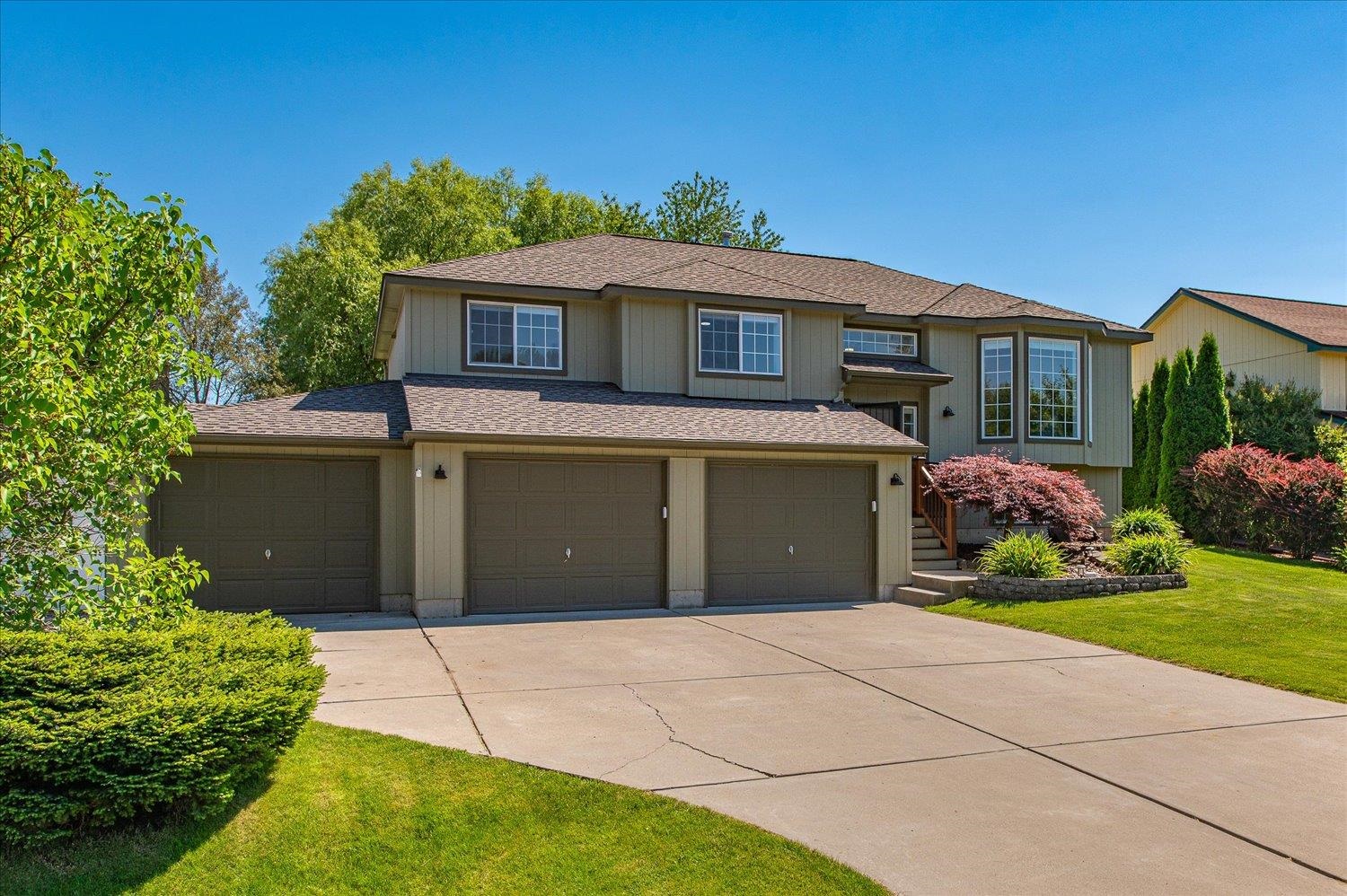 23114 E Valleyway Ave