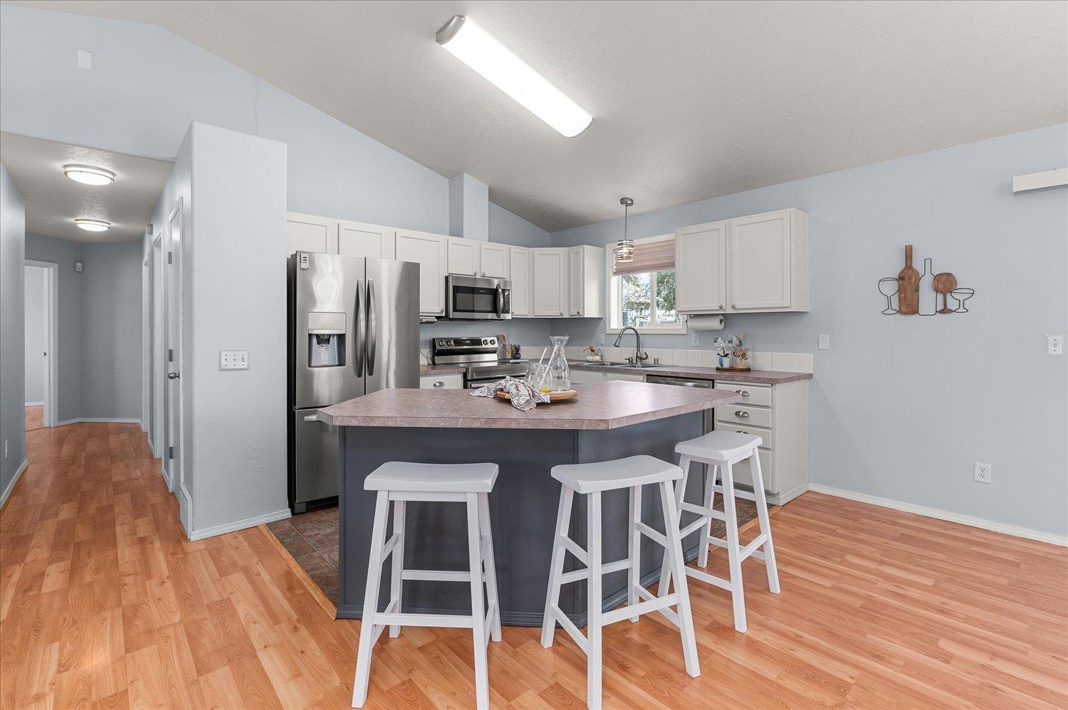 23114 E Valleyway Ave