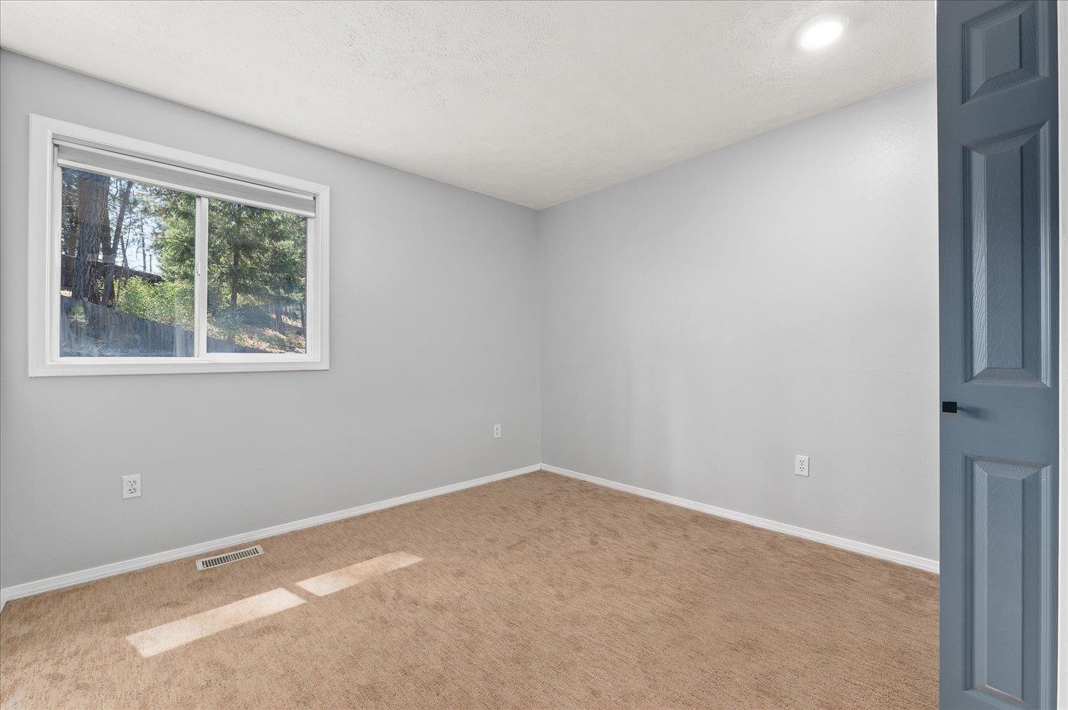 1204 W Candlewood Ct