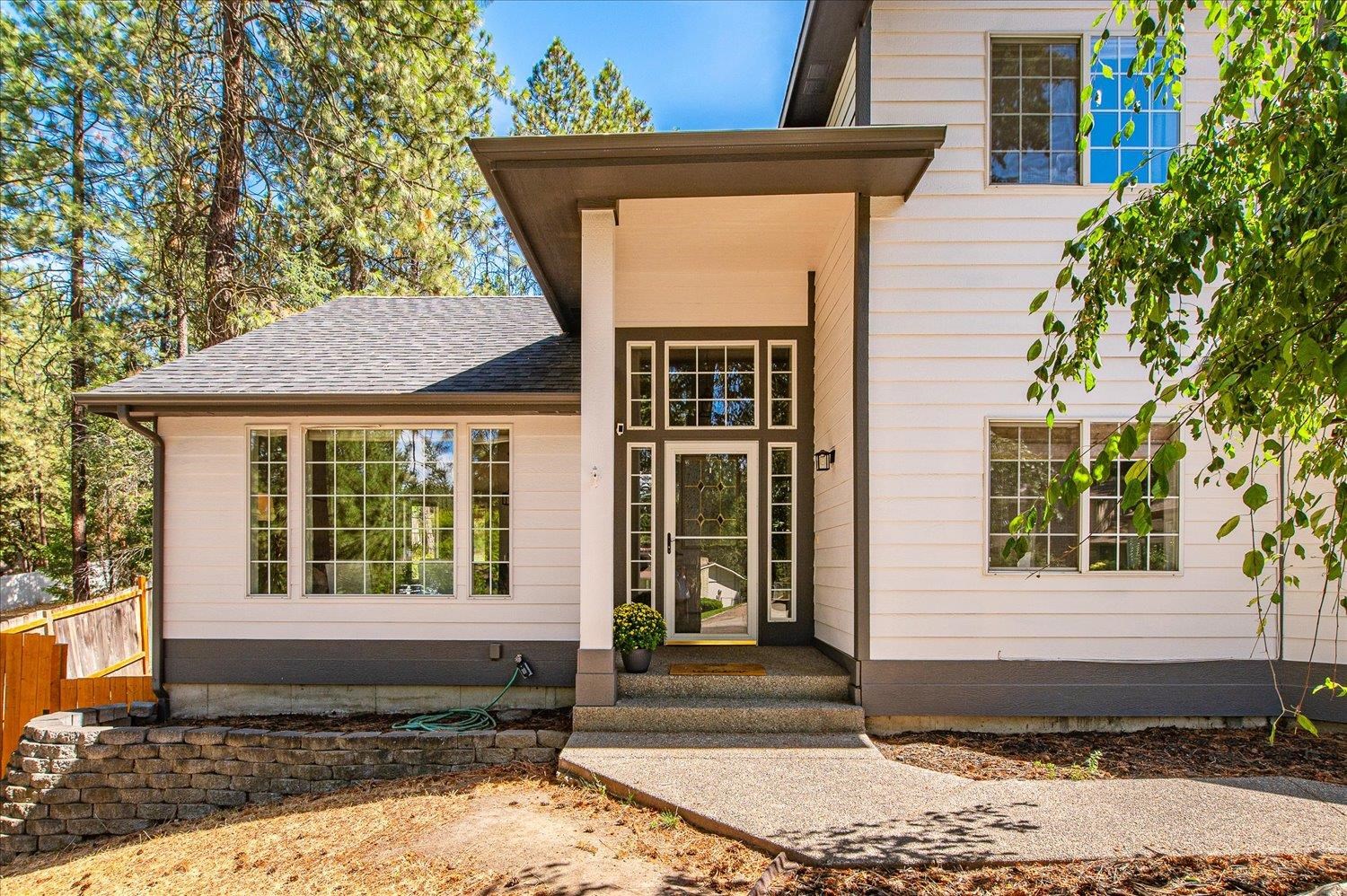 1204 W Candlewood Ct