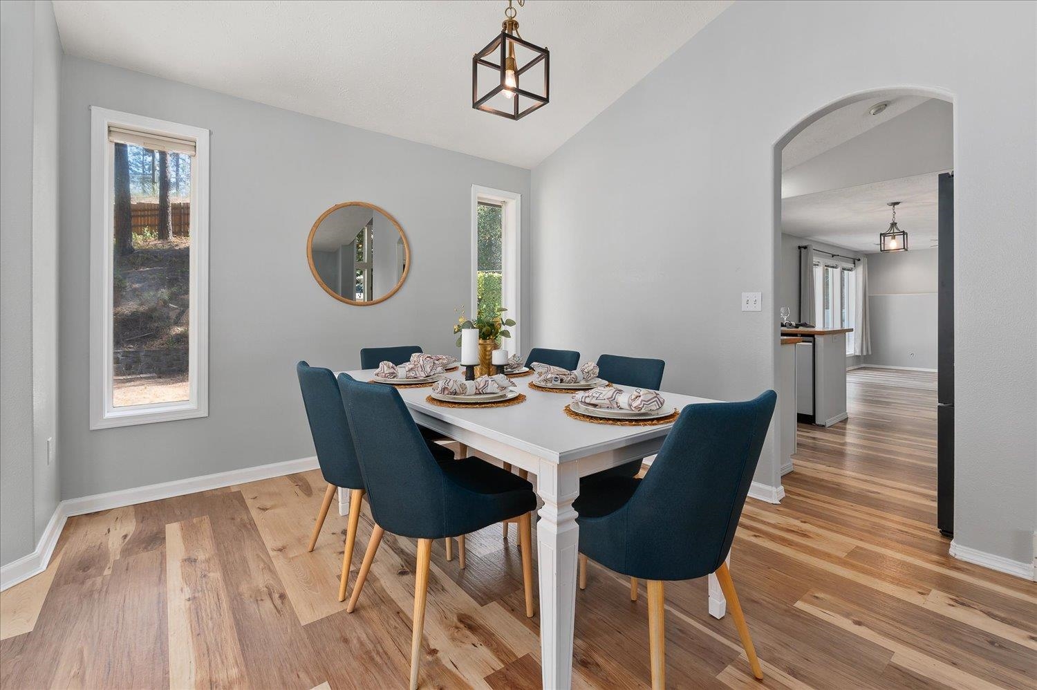 1204 W Candlewood Ct