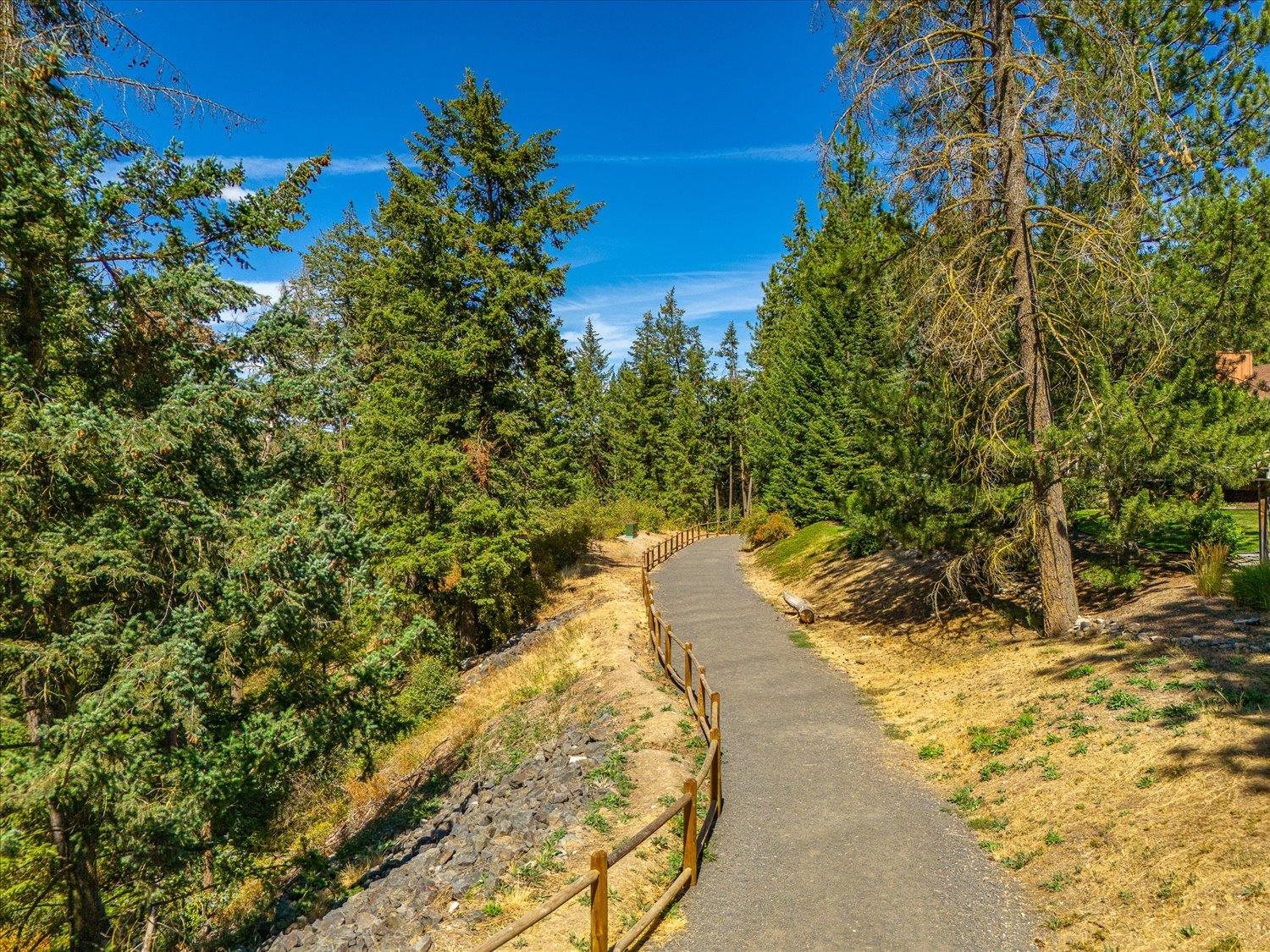 1204 W Candlewood Ct