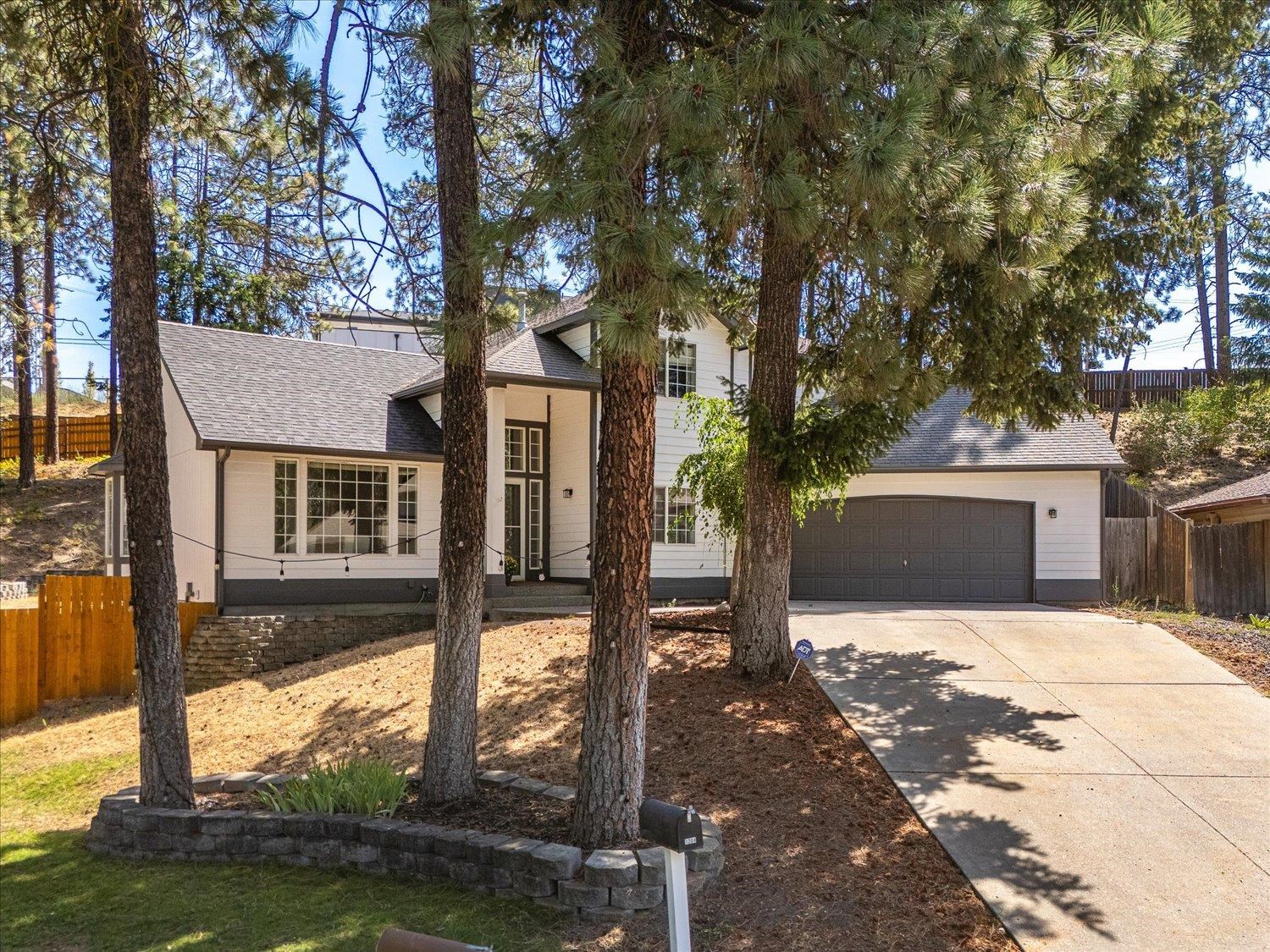 1204 W Candlewood Ct