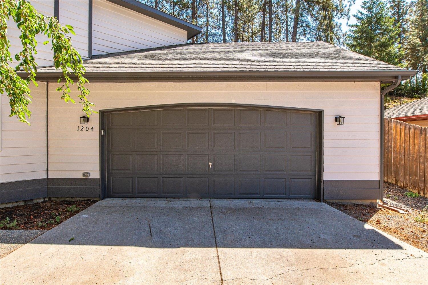 1204 W Candlewood Ct