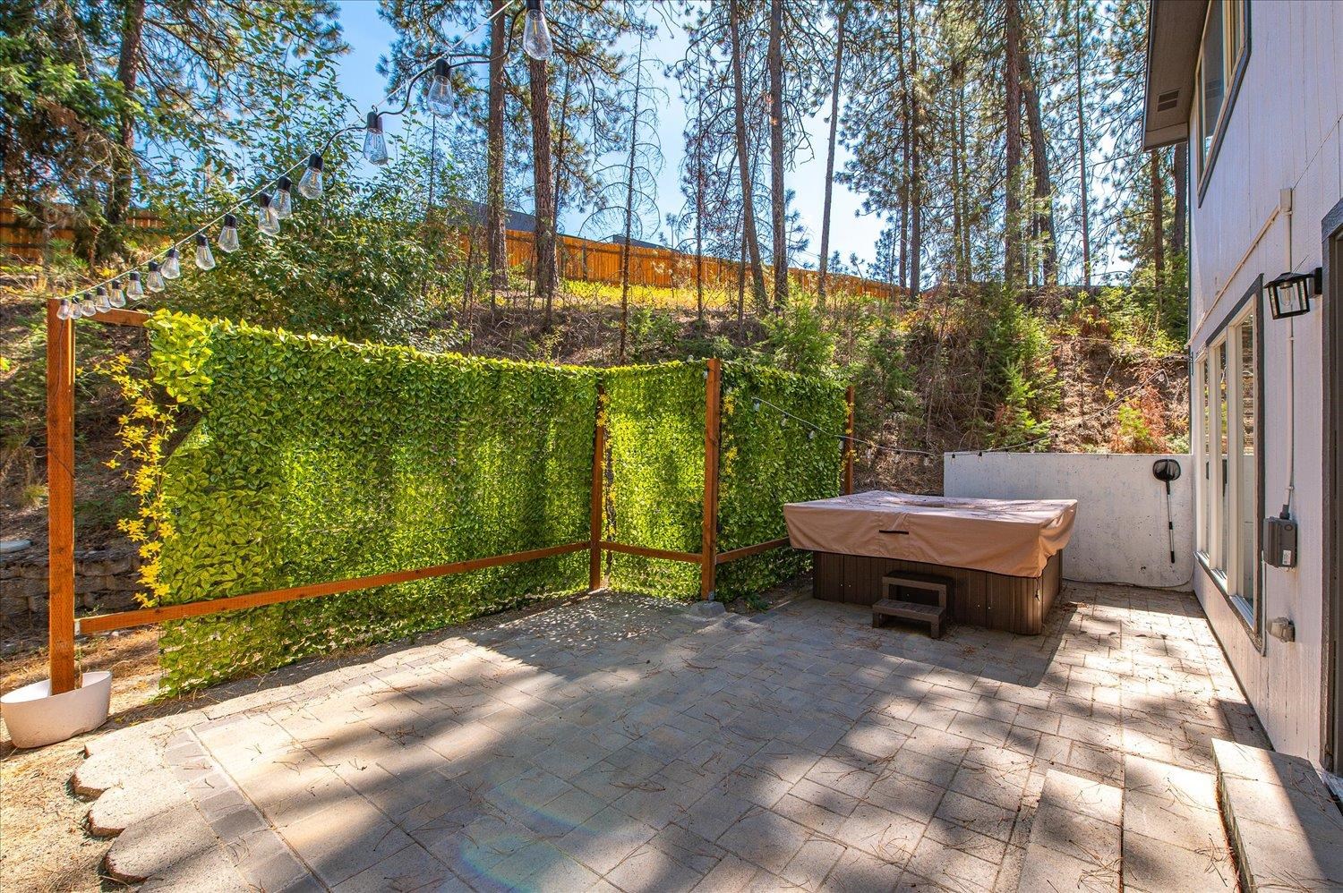 1204 W Candlewood Ct