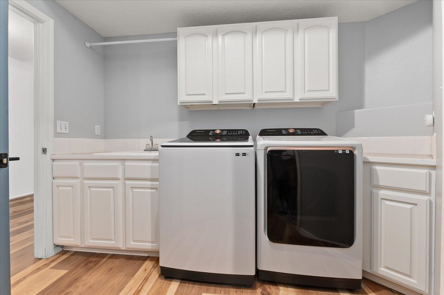 1204 W Candlewood Ct