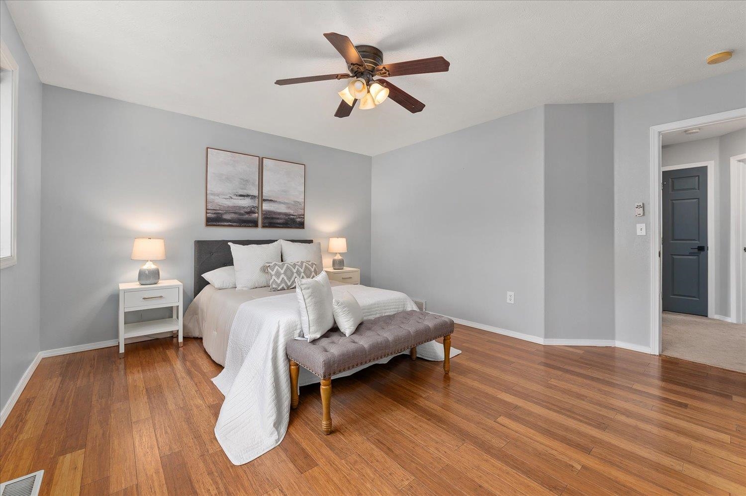 1204 W Candlewood Ct