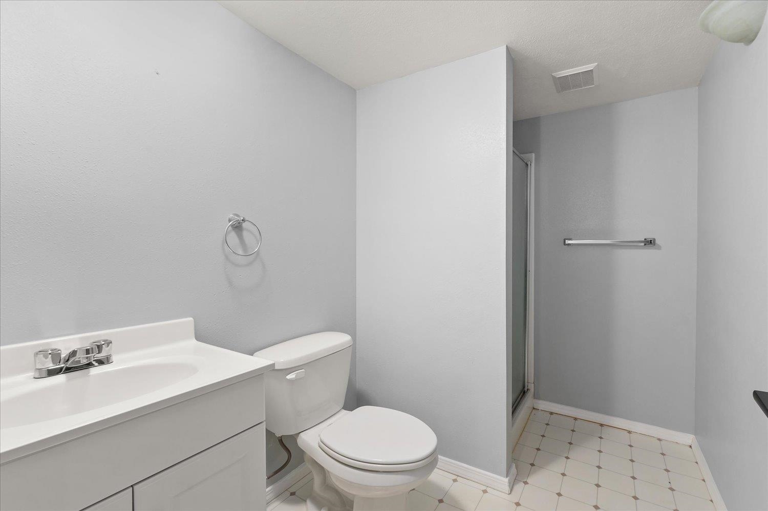 1204 W Candlewood Ct