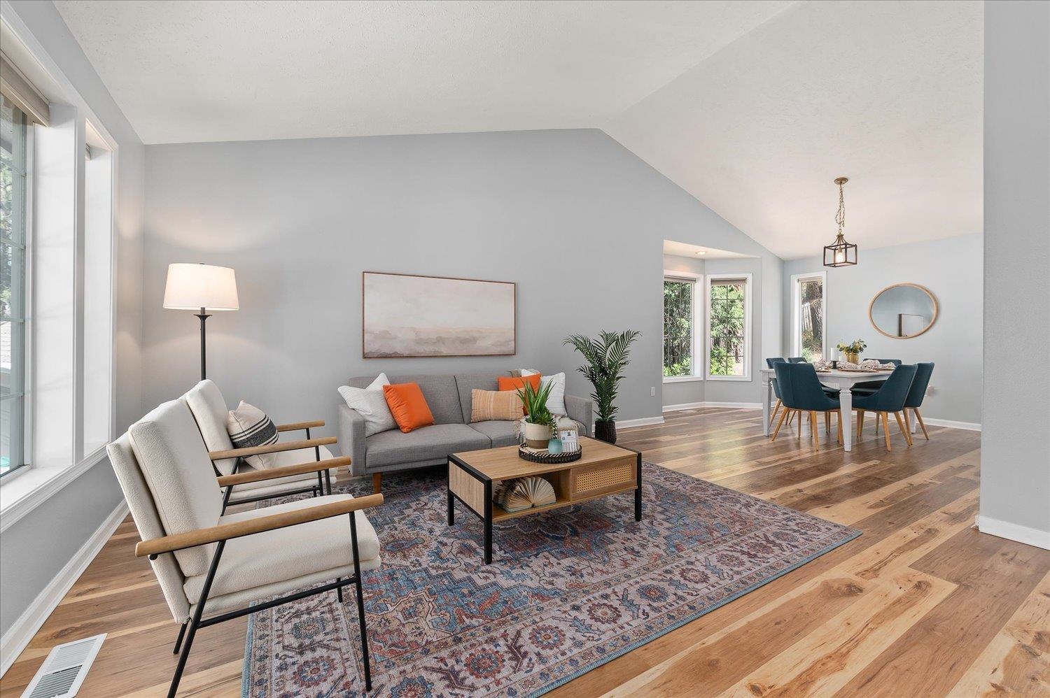 1204 W Candlewood Ct