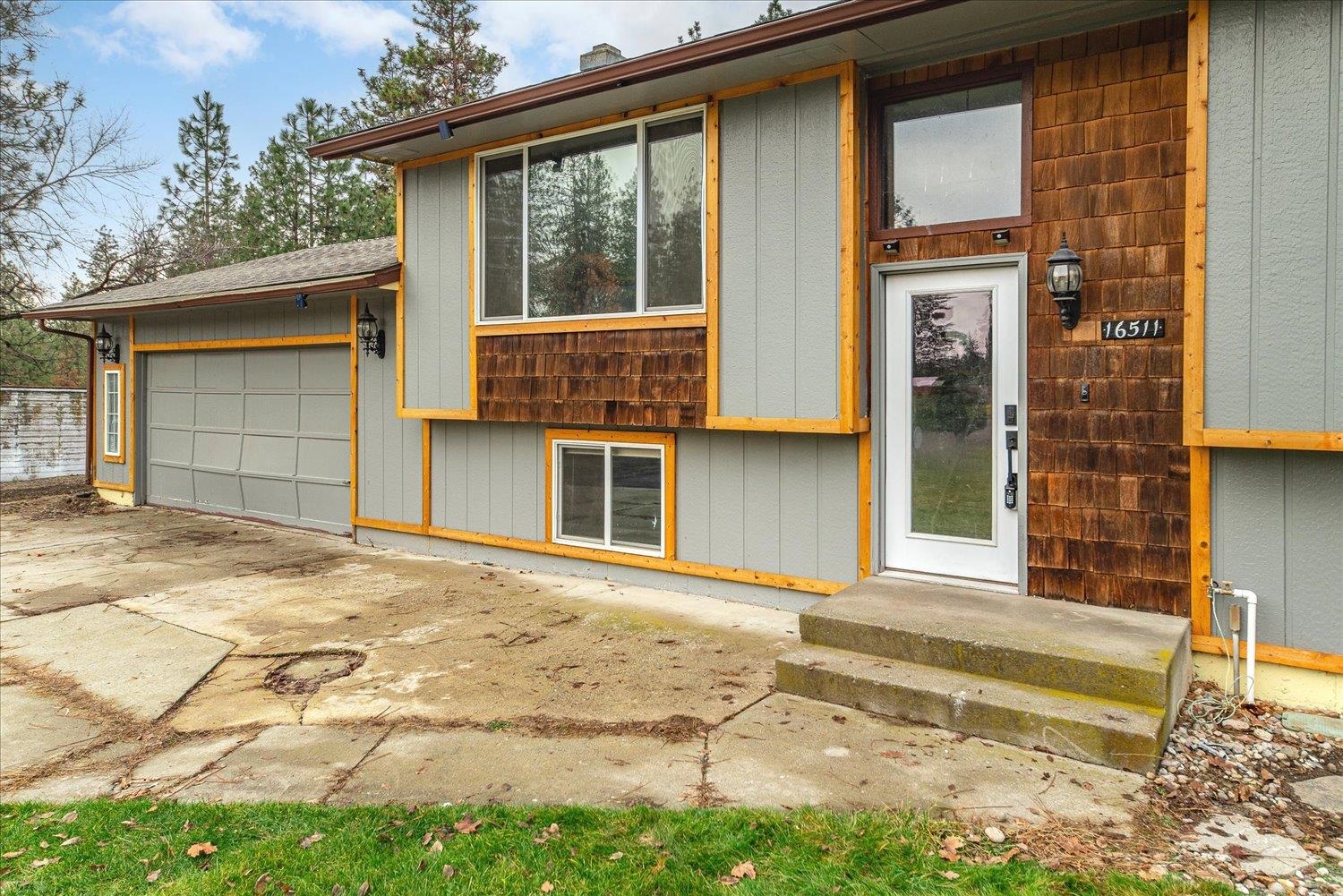 16511 N Sunrise Dr