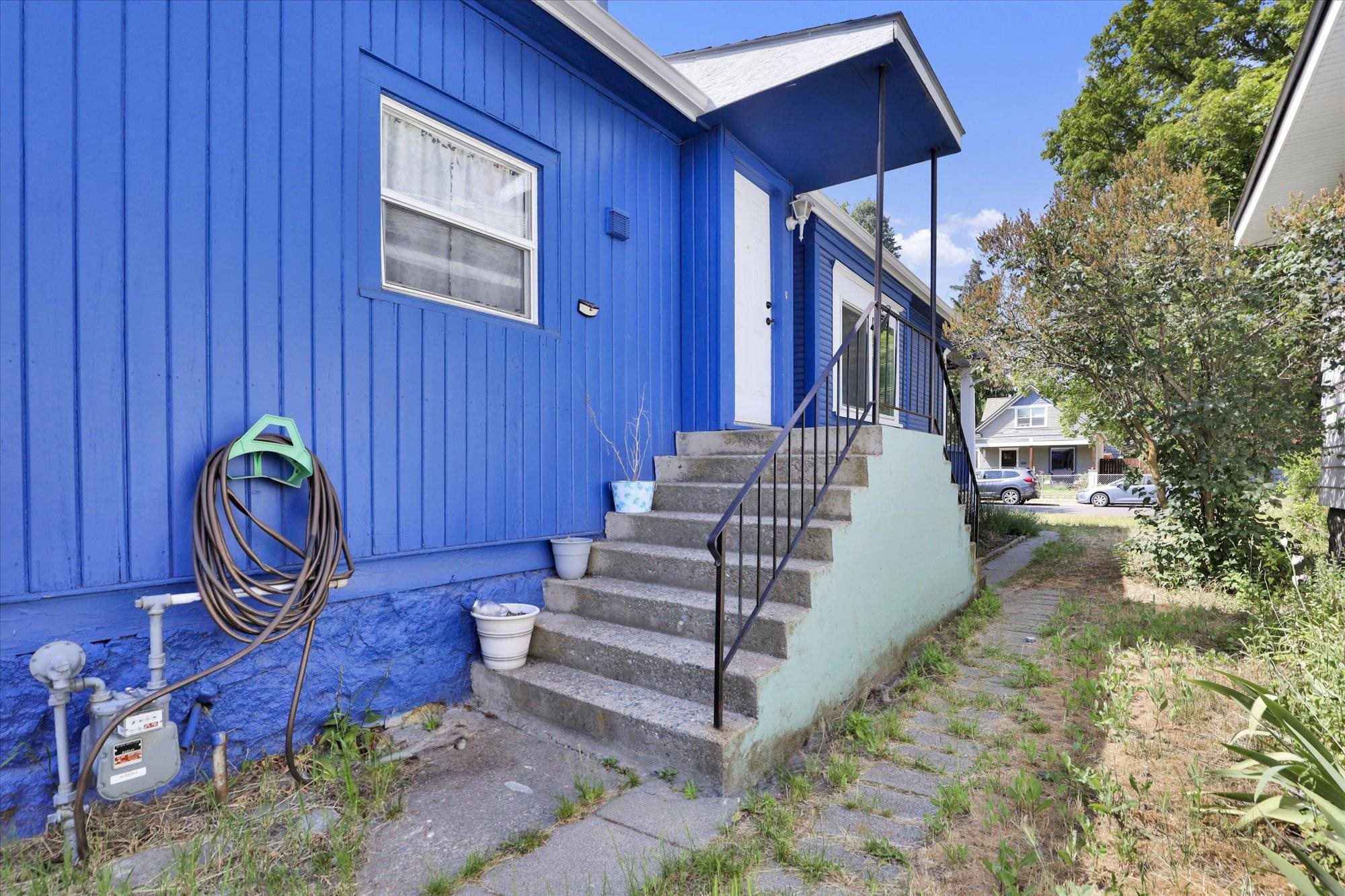 2505 W Mallon Ave