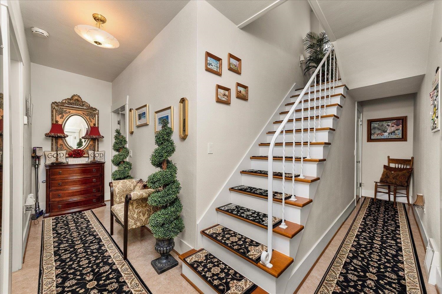 209 W 6th Ave