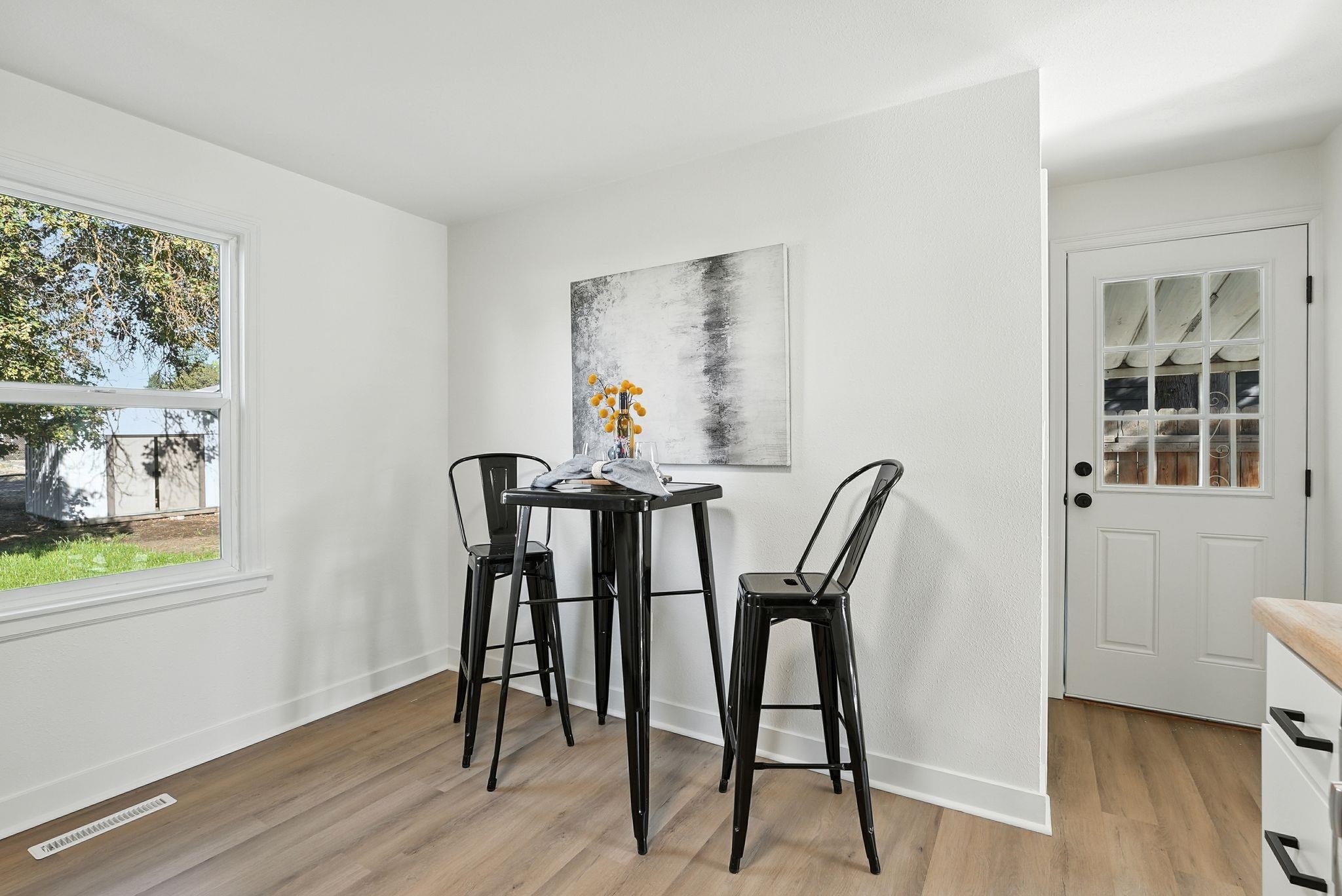 5111 N Elgin St