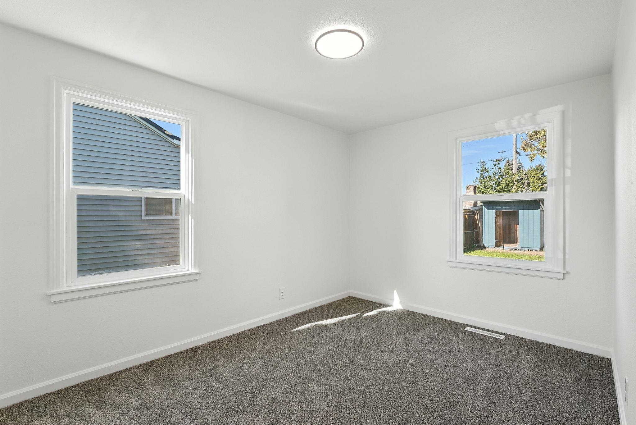 5111 N Elgin St