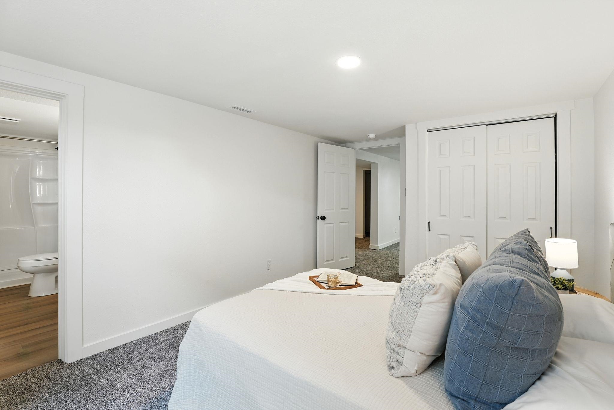 5111 N Elgin St
