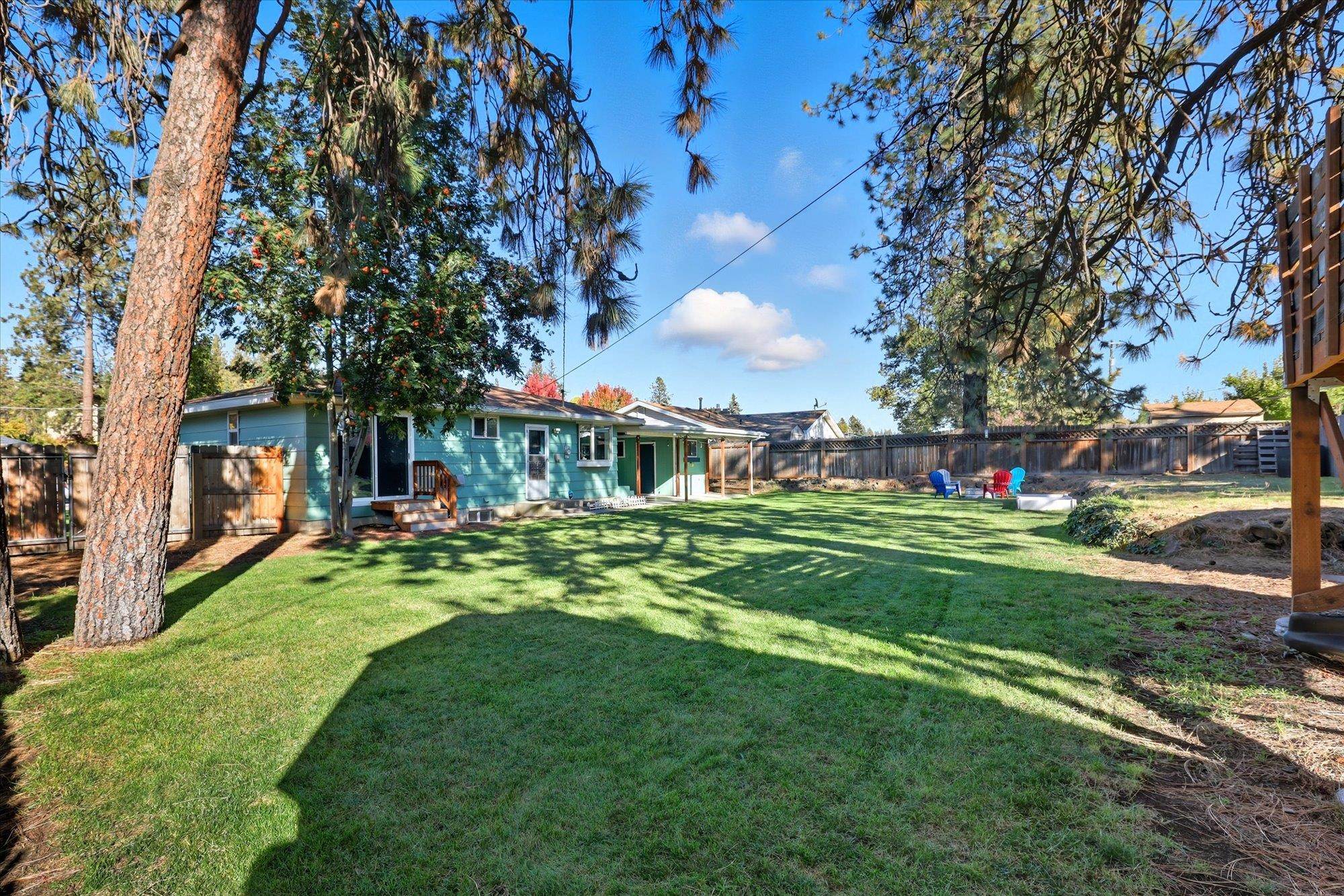 3105 W Houston Ave