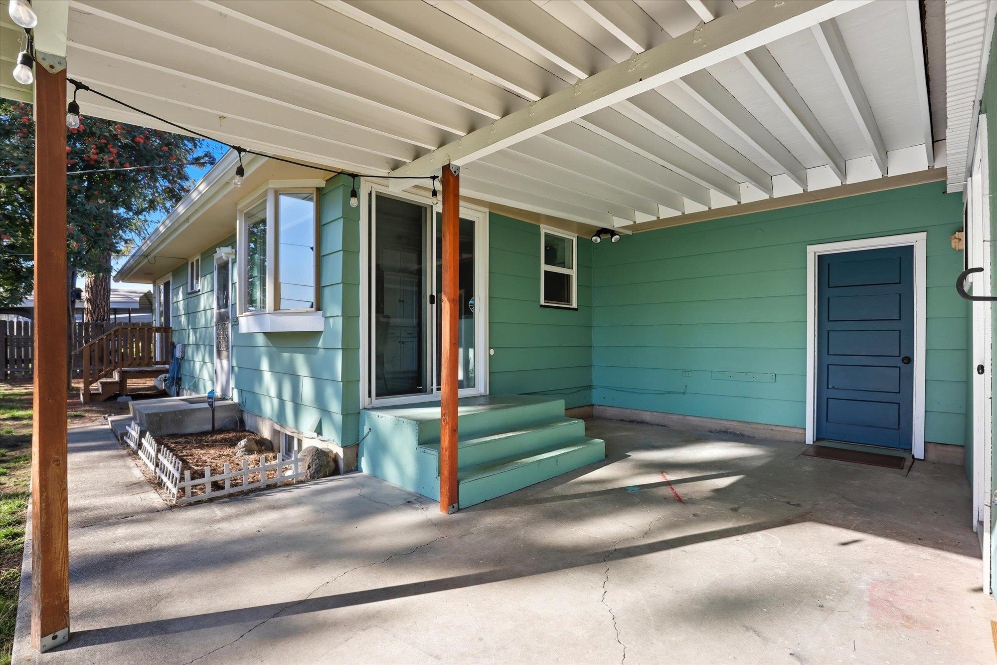 3105 W Houston Ave