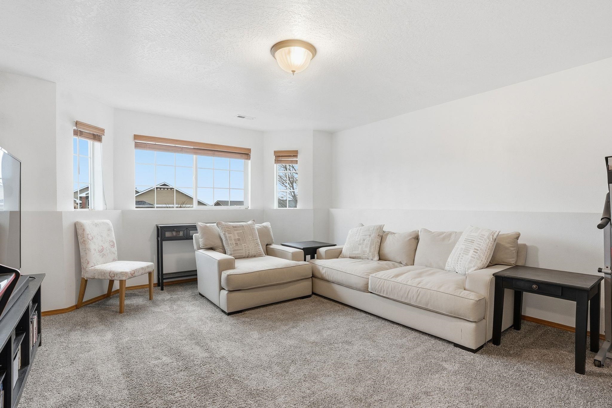 8015 S West Terrace Dr