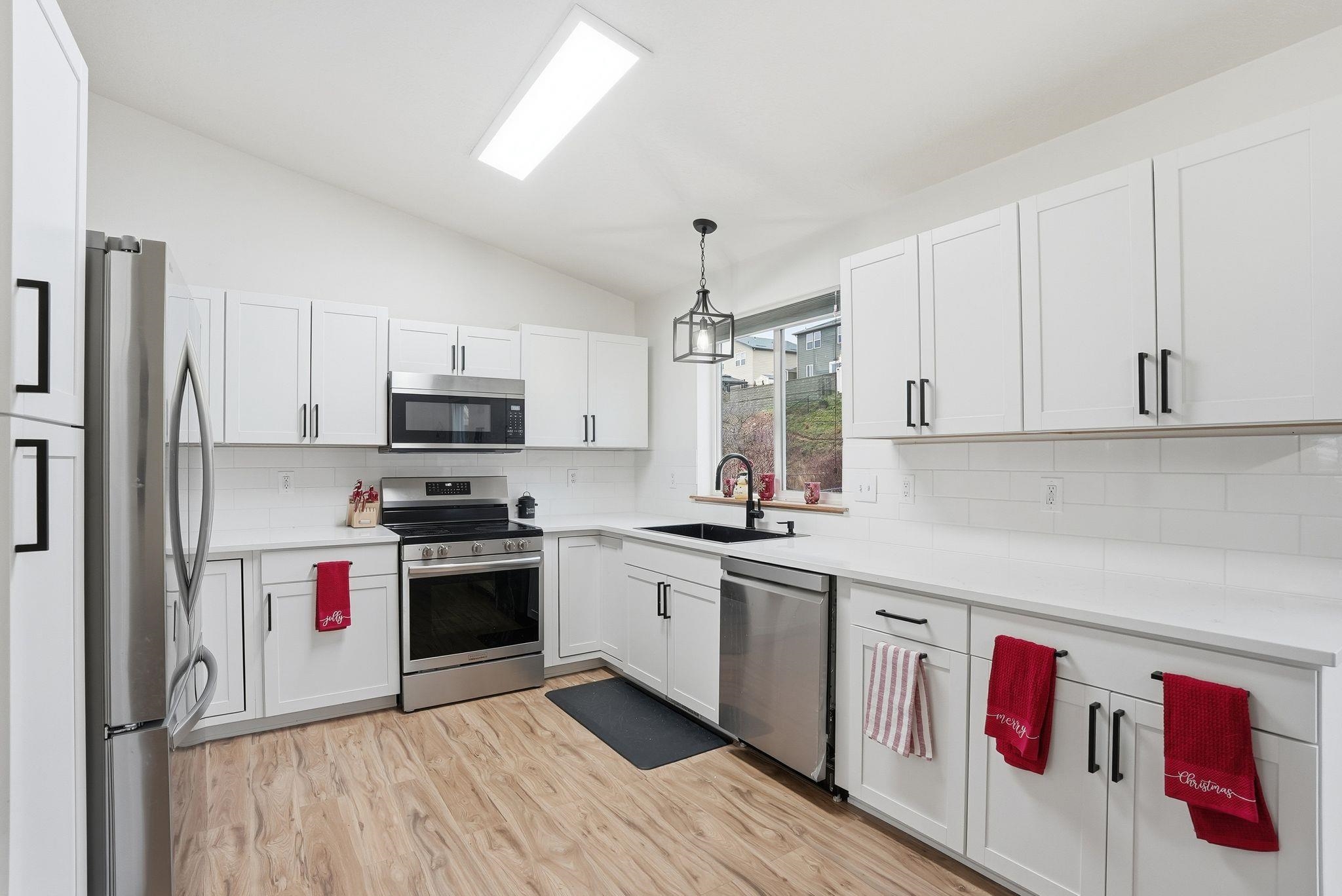 8015 S West Terrace Dr