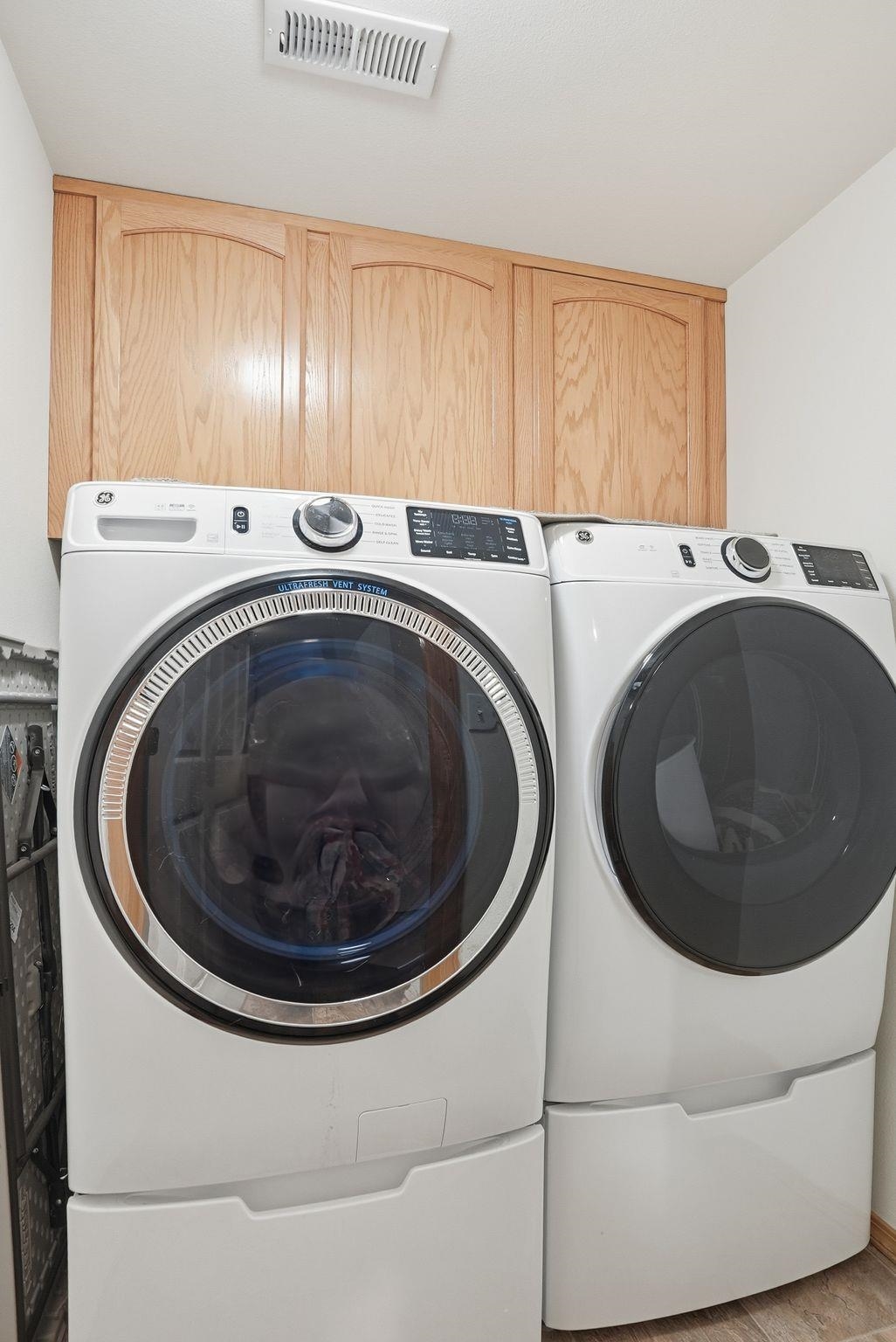 8015 S West Terrace Dr