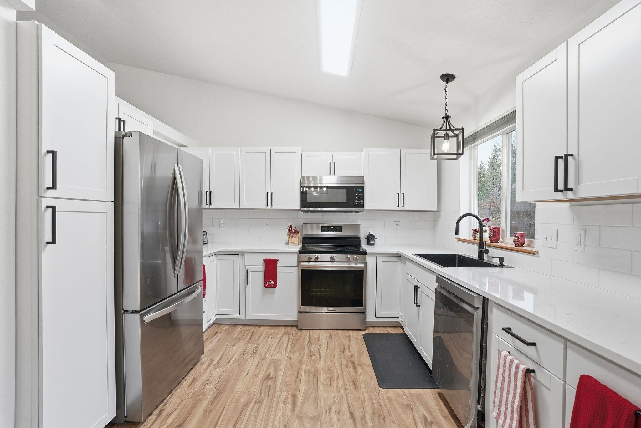 8015 S West Terrace Dr