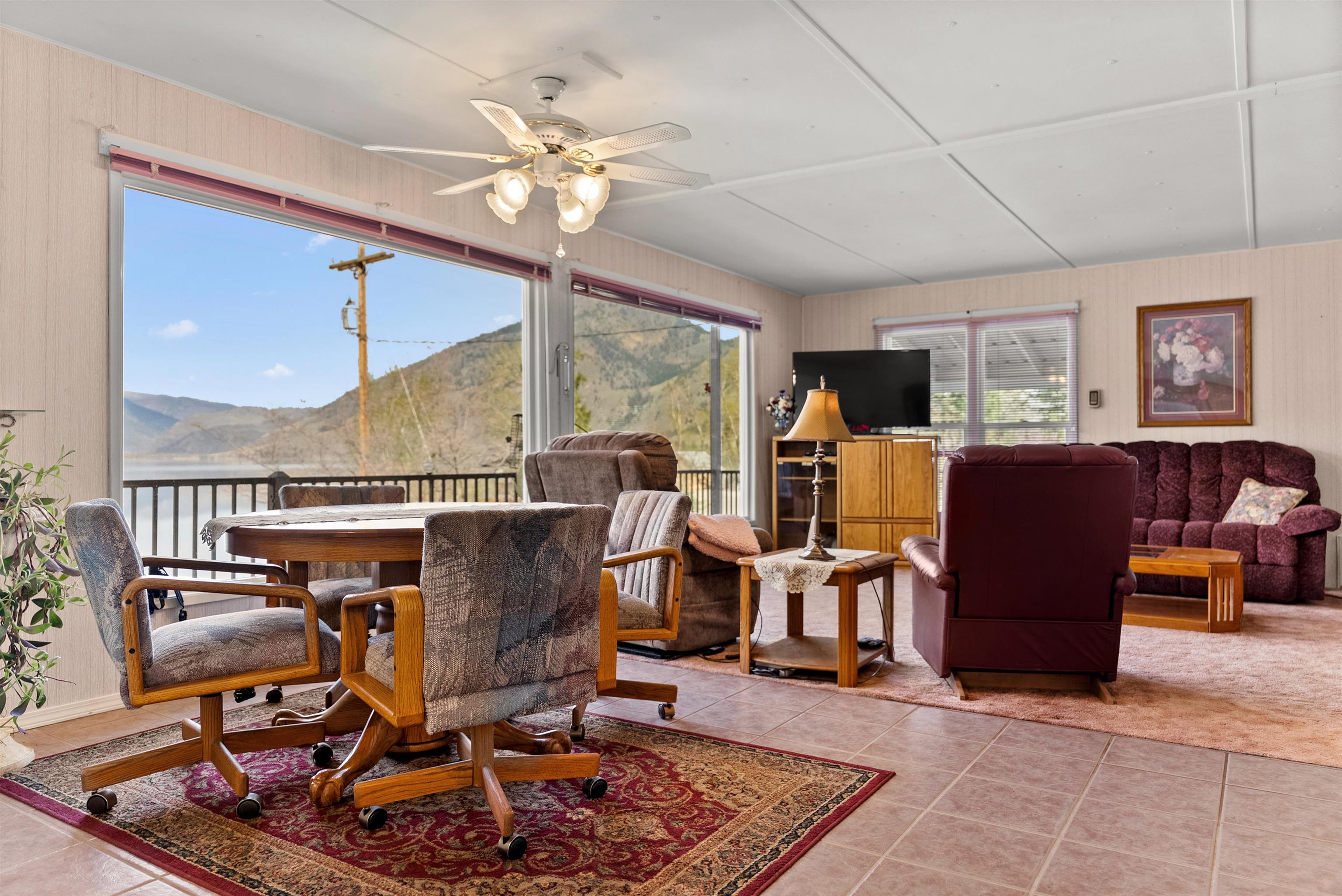 1622 Loomis Oriville Rd