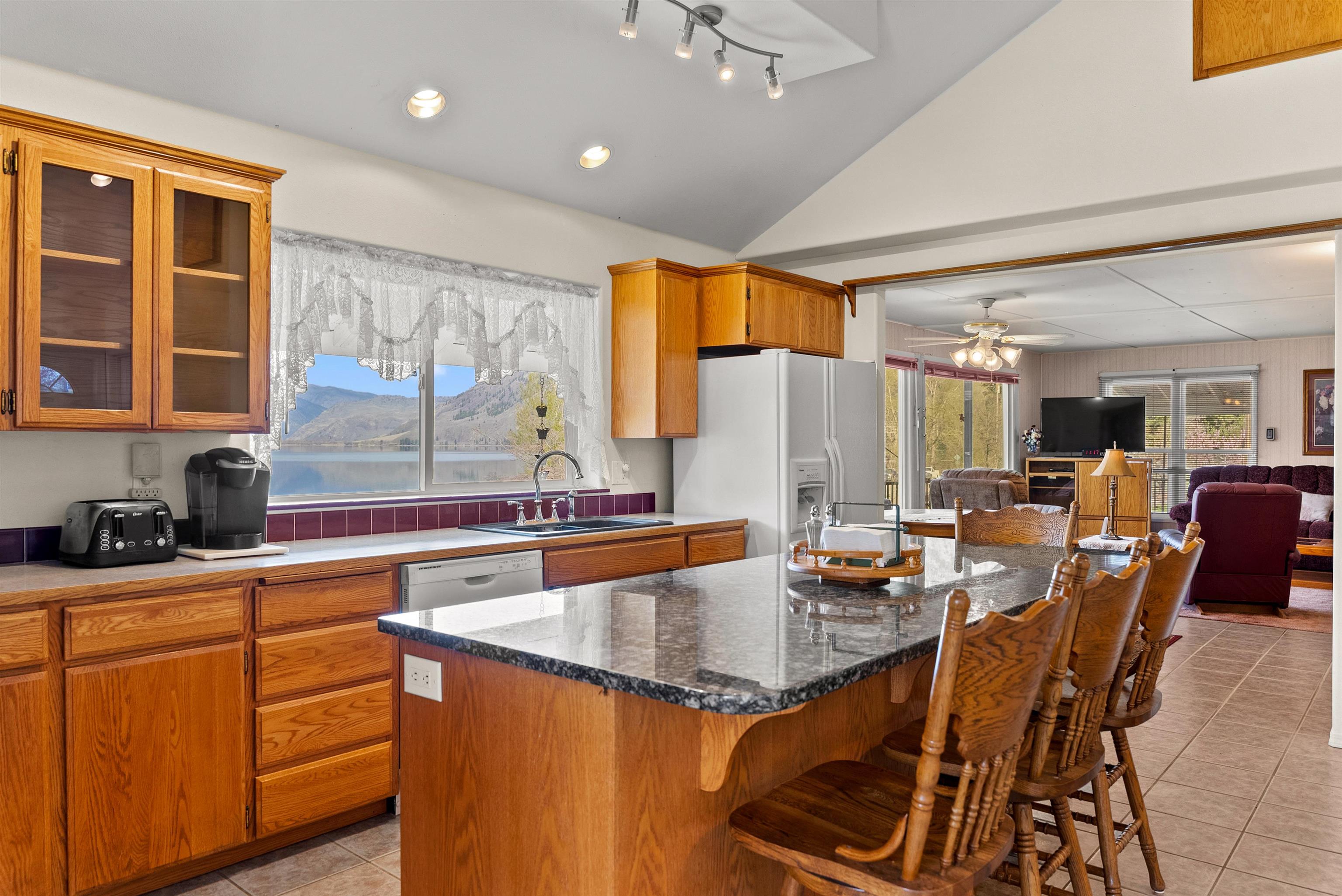 1622 Loomis Oriville Rd