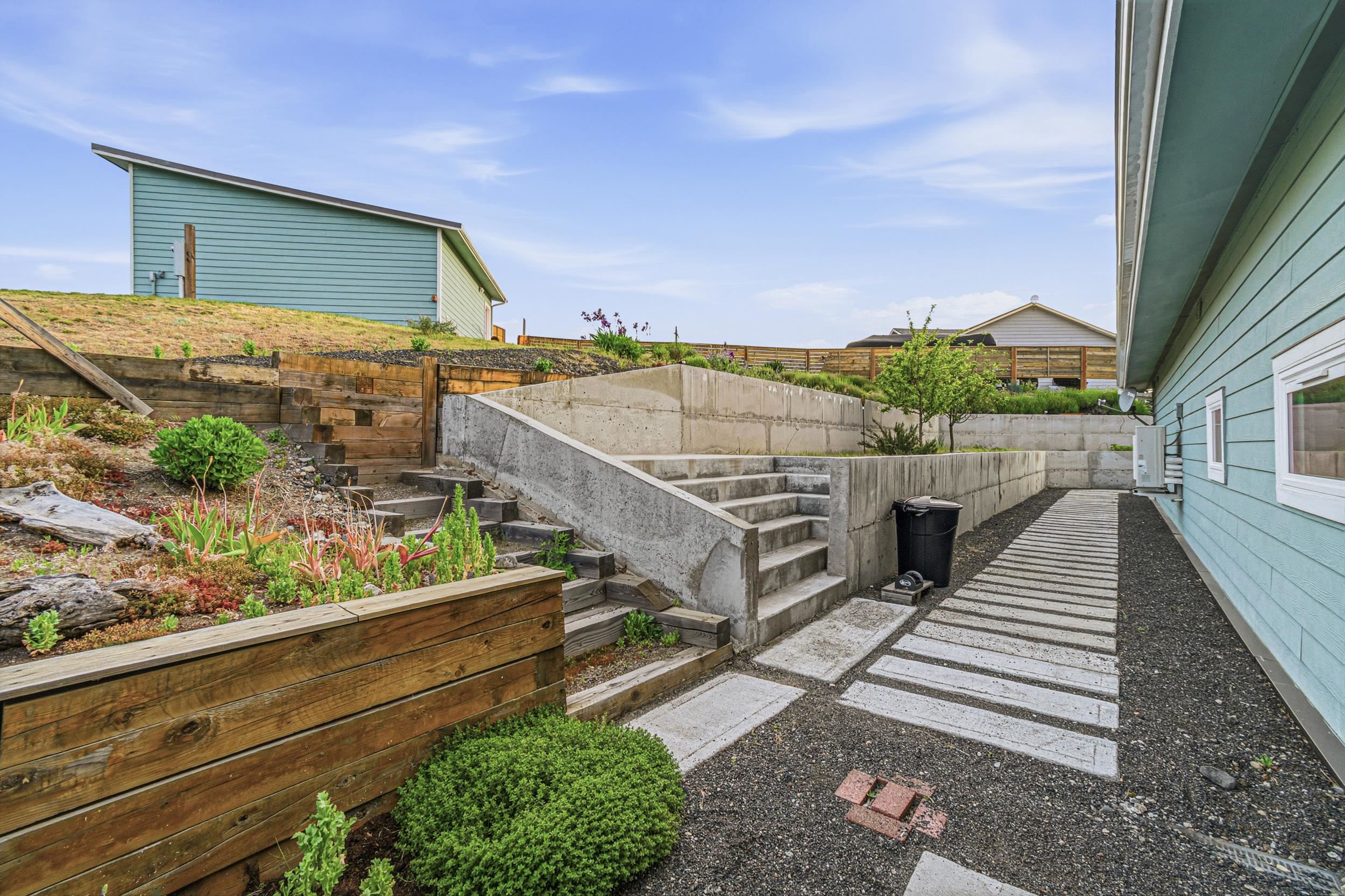 4205 Plum Pt E