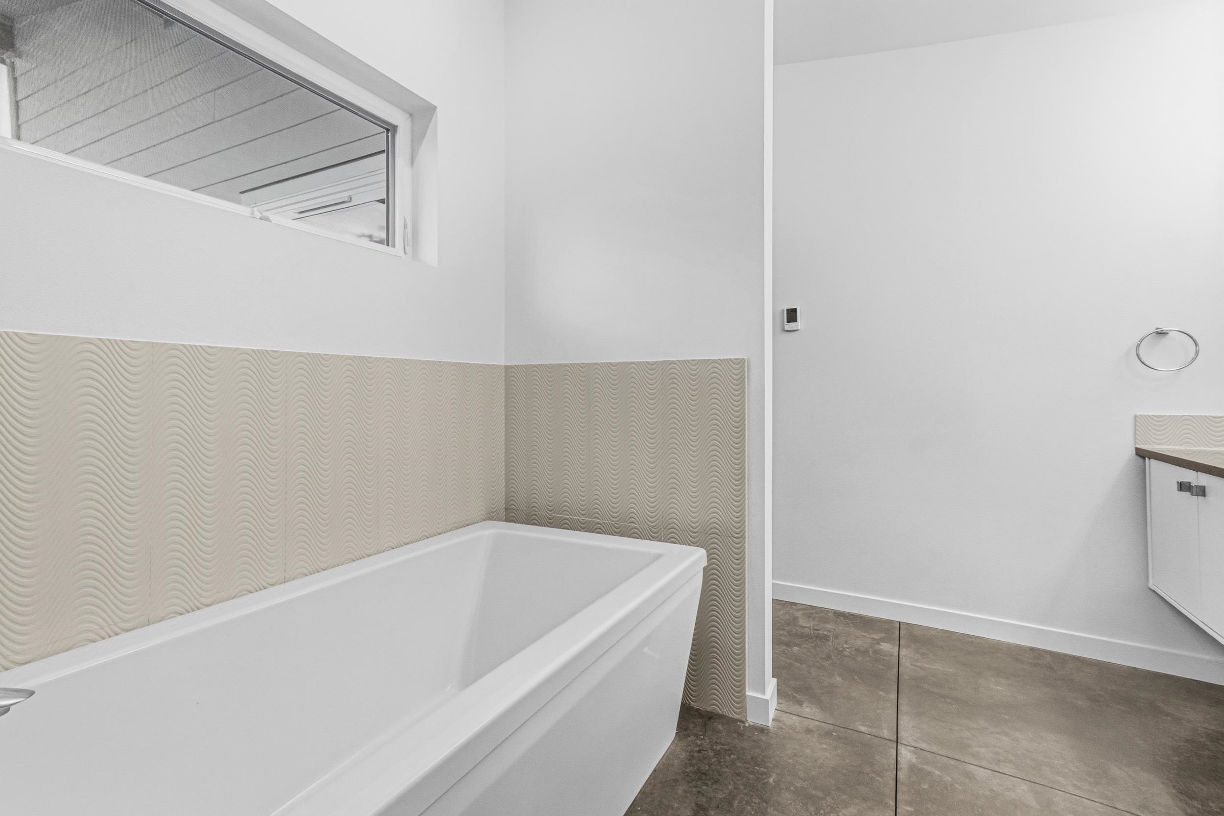 4205 Plum Pt E
