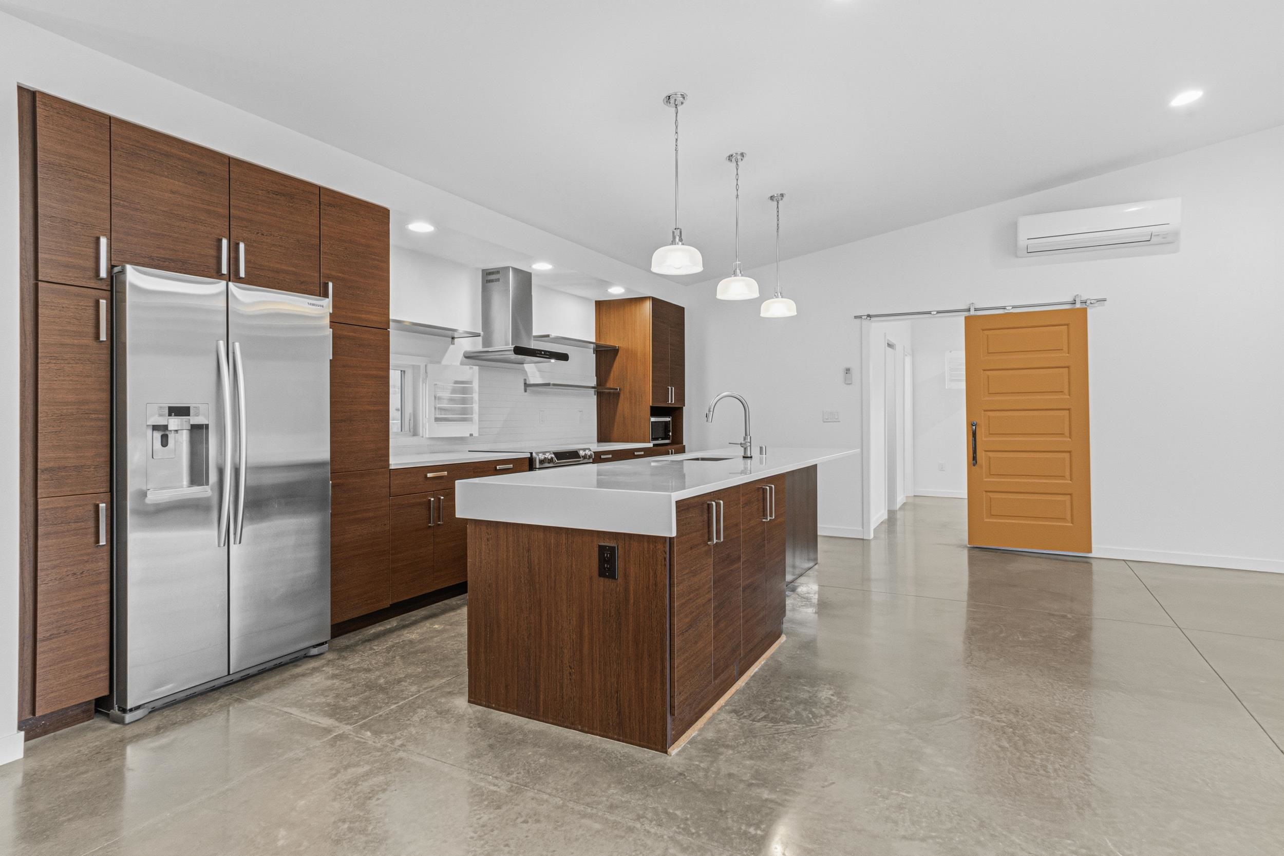 4205 Plum Pt E