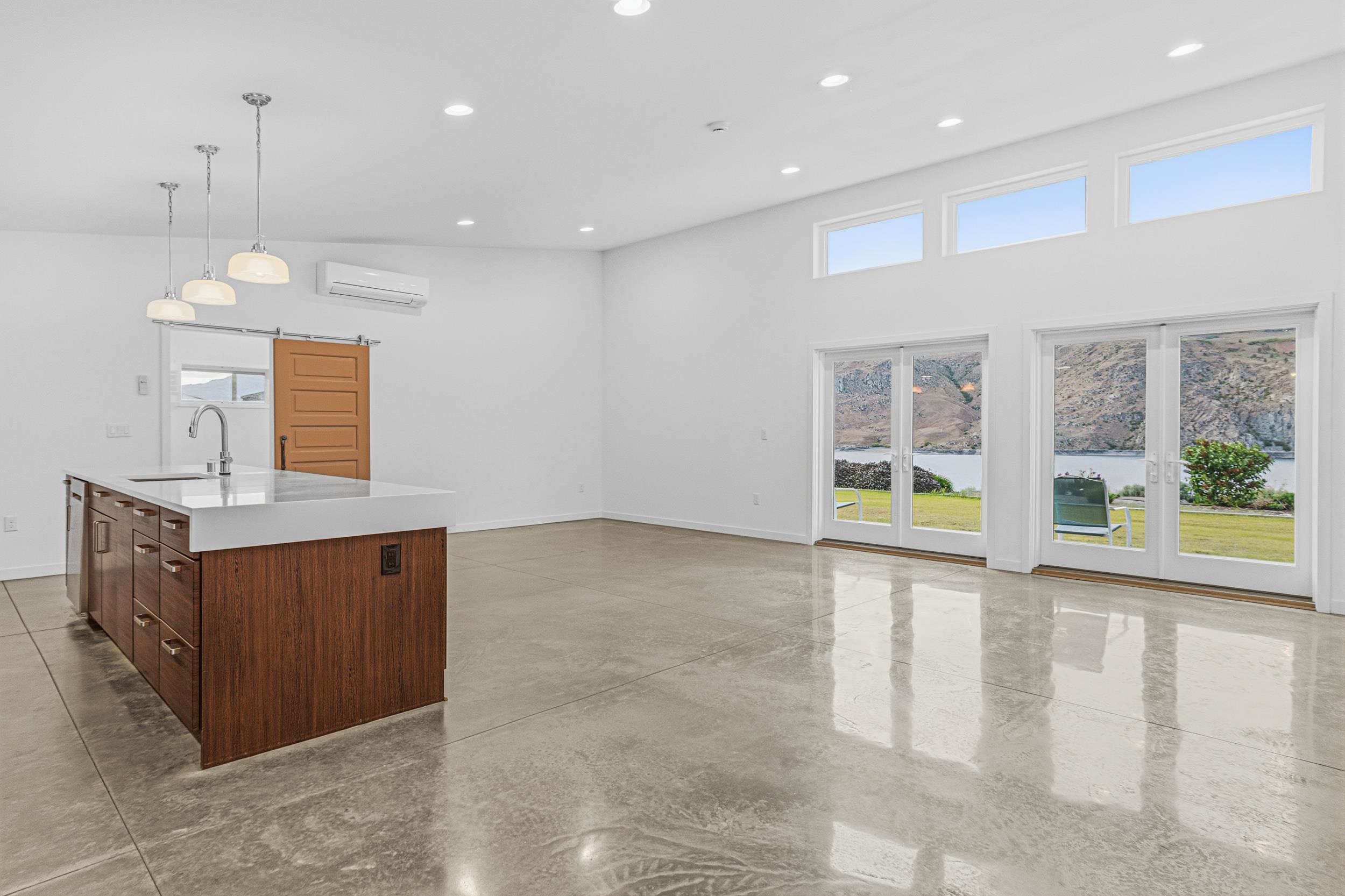 4205 Plum Pt E