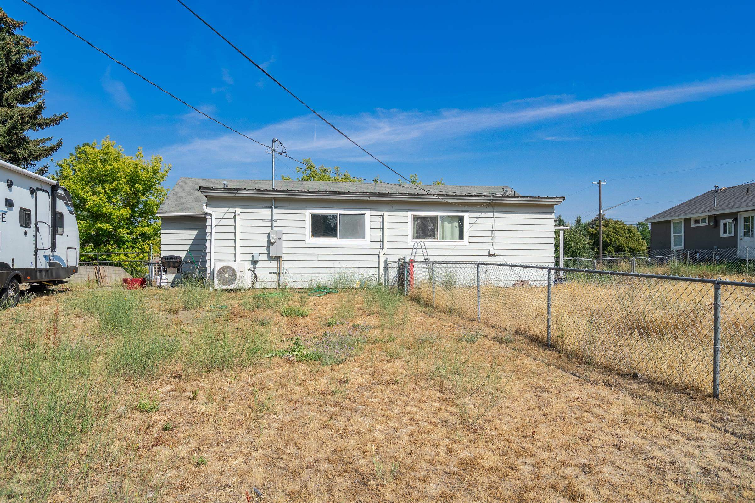 401/403 N. GRANT Ave