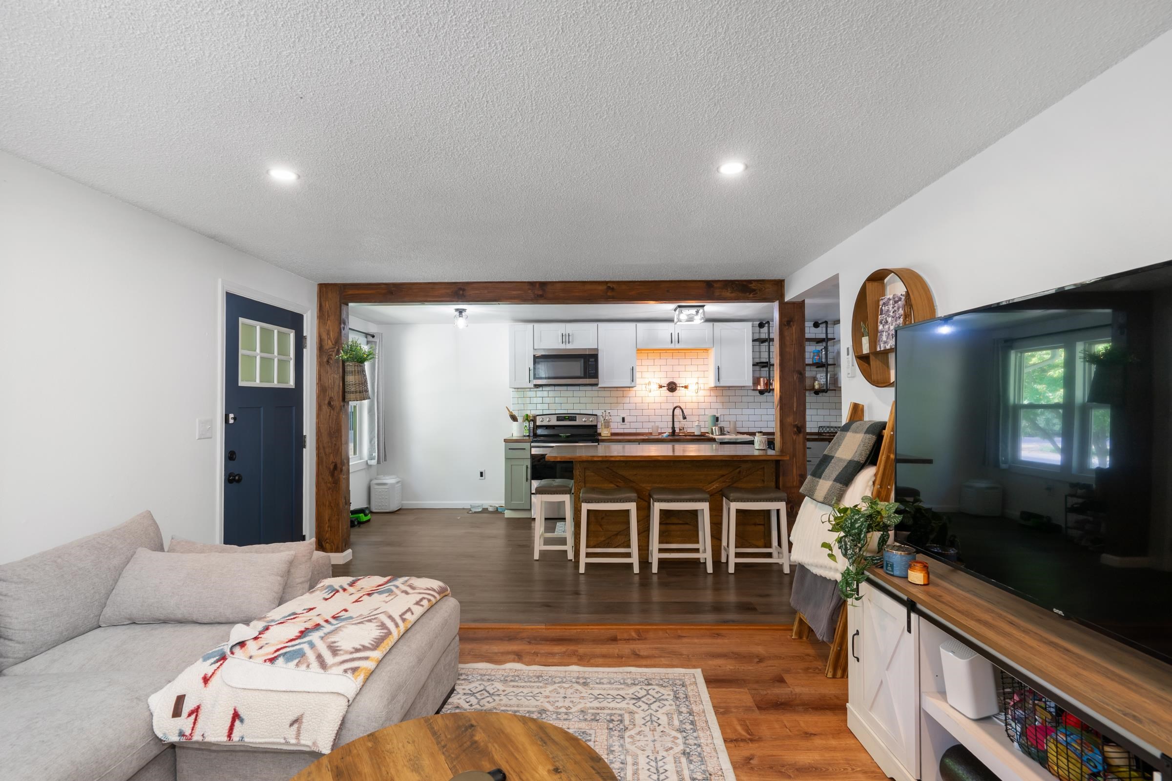 401/403 N. GRANT Ave